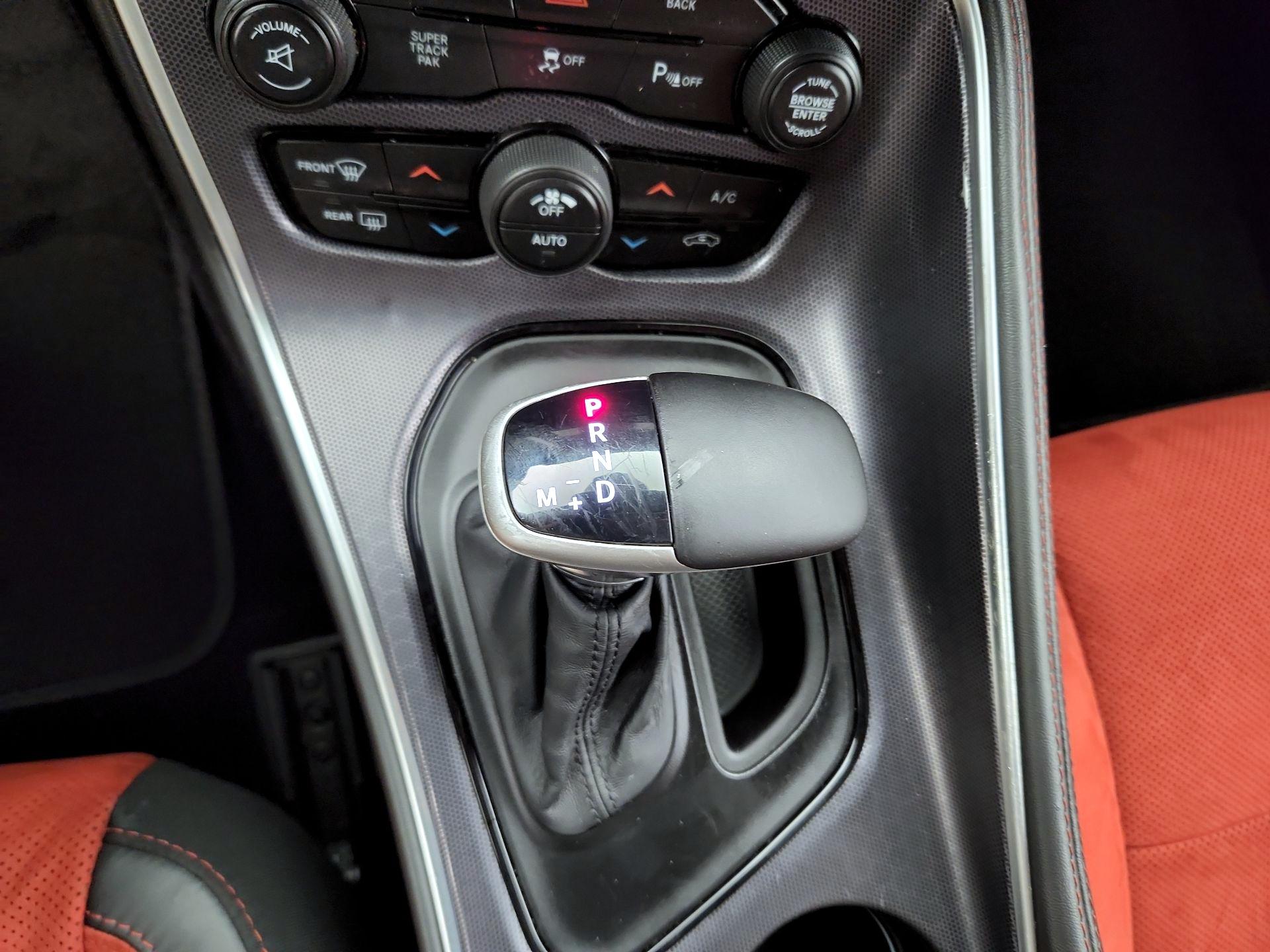 Thumbnail: 2016 Dodge Challenger - 18