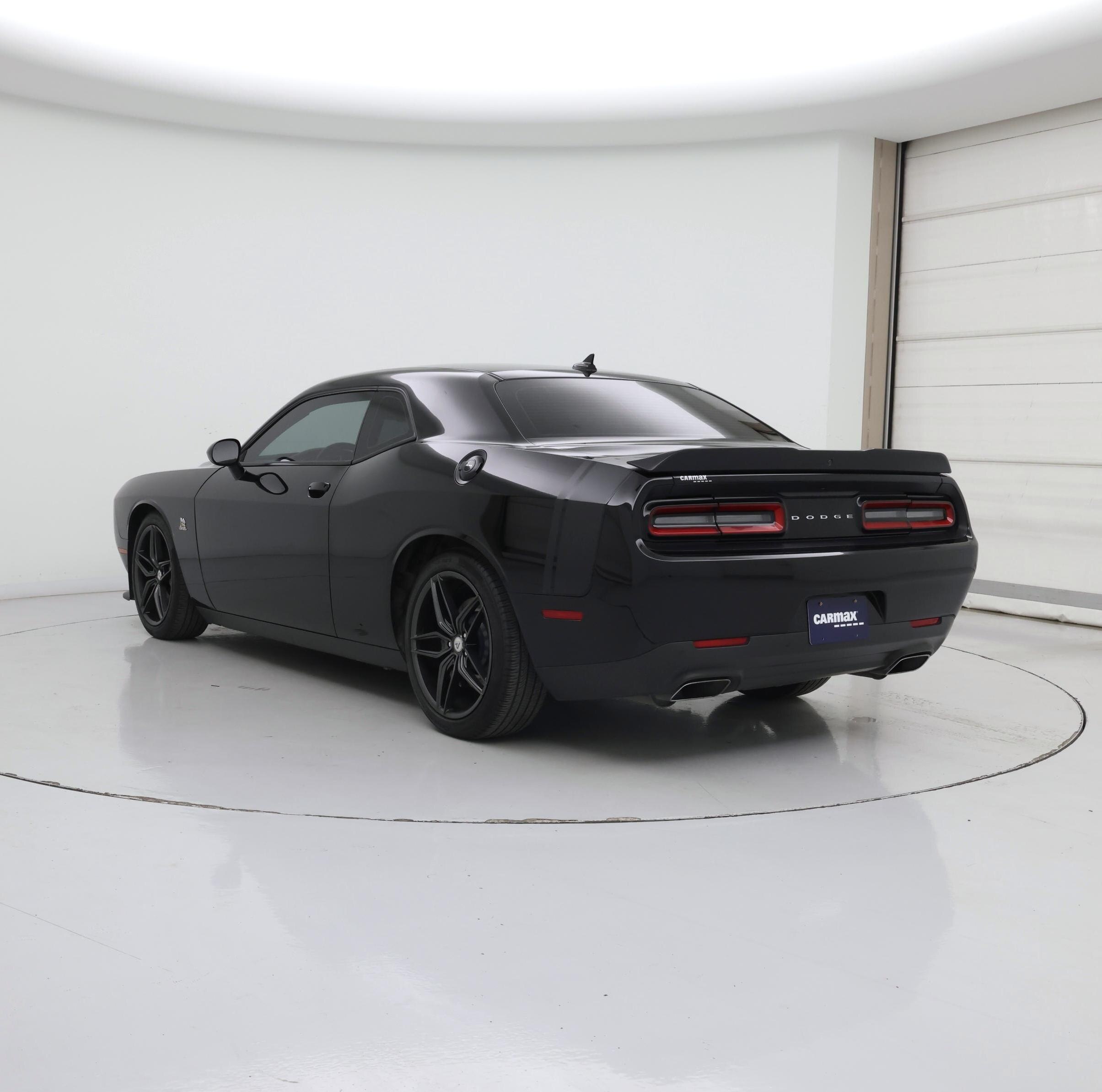 Thumbnail: 2016 Dodge Challenger - 2