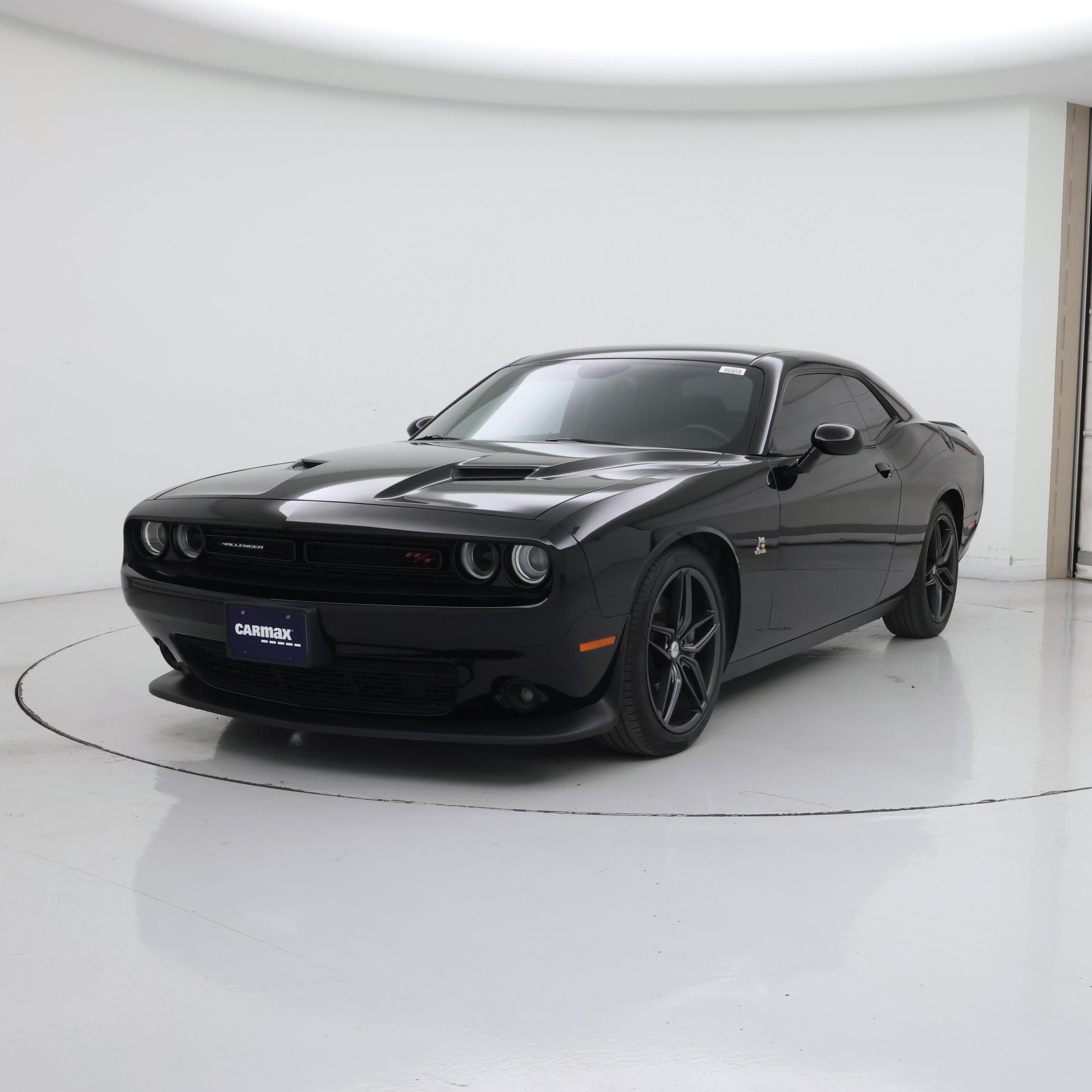Thumbnail: 2016 Dodge Challenger - 4