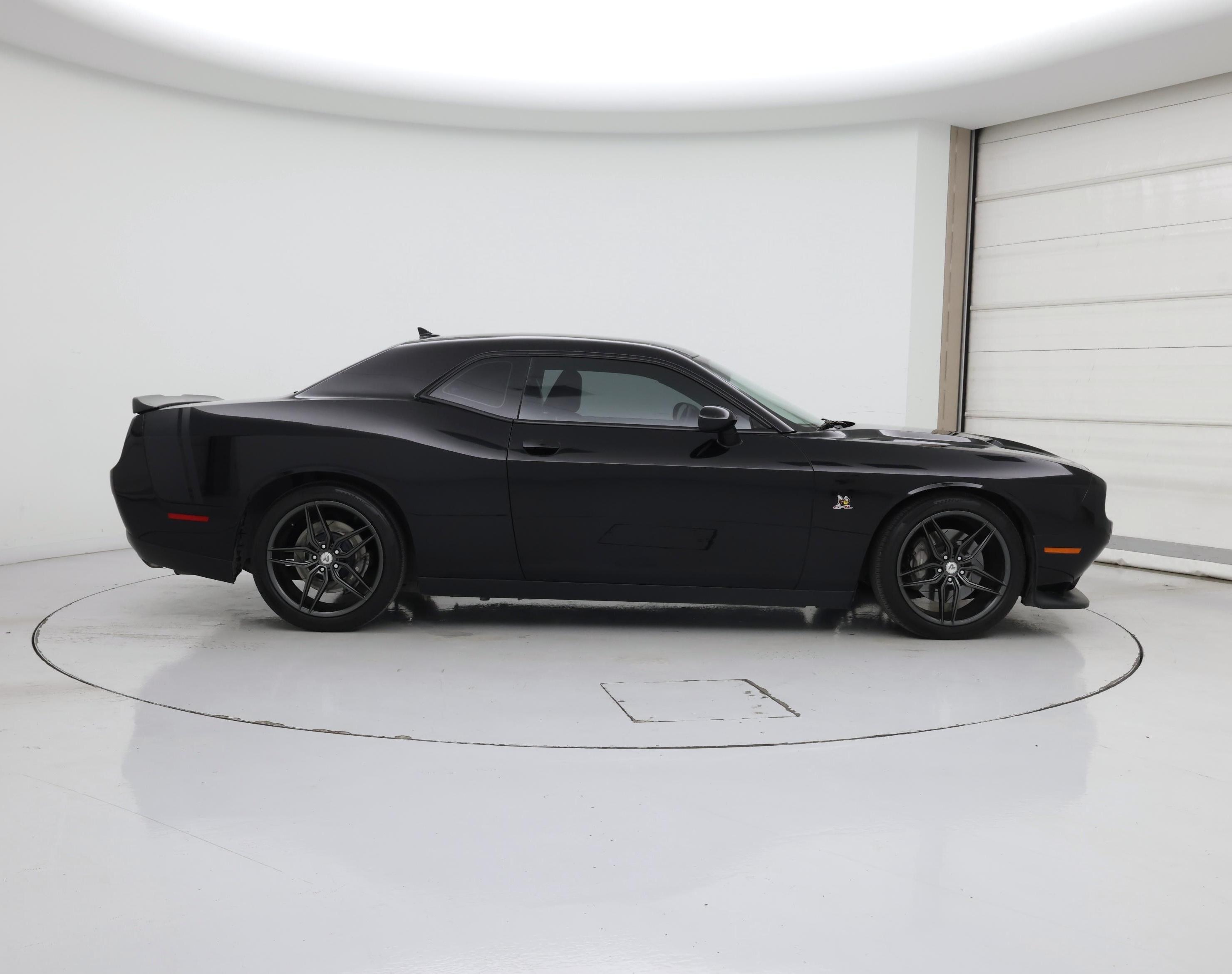 Thumbnail: 2016 Dodge Challenger - 7