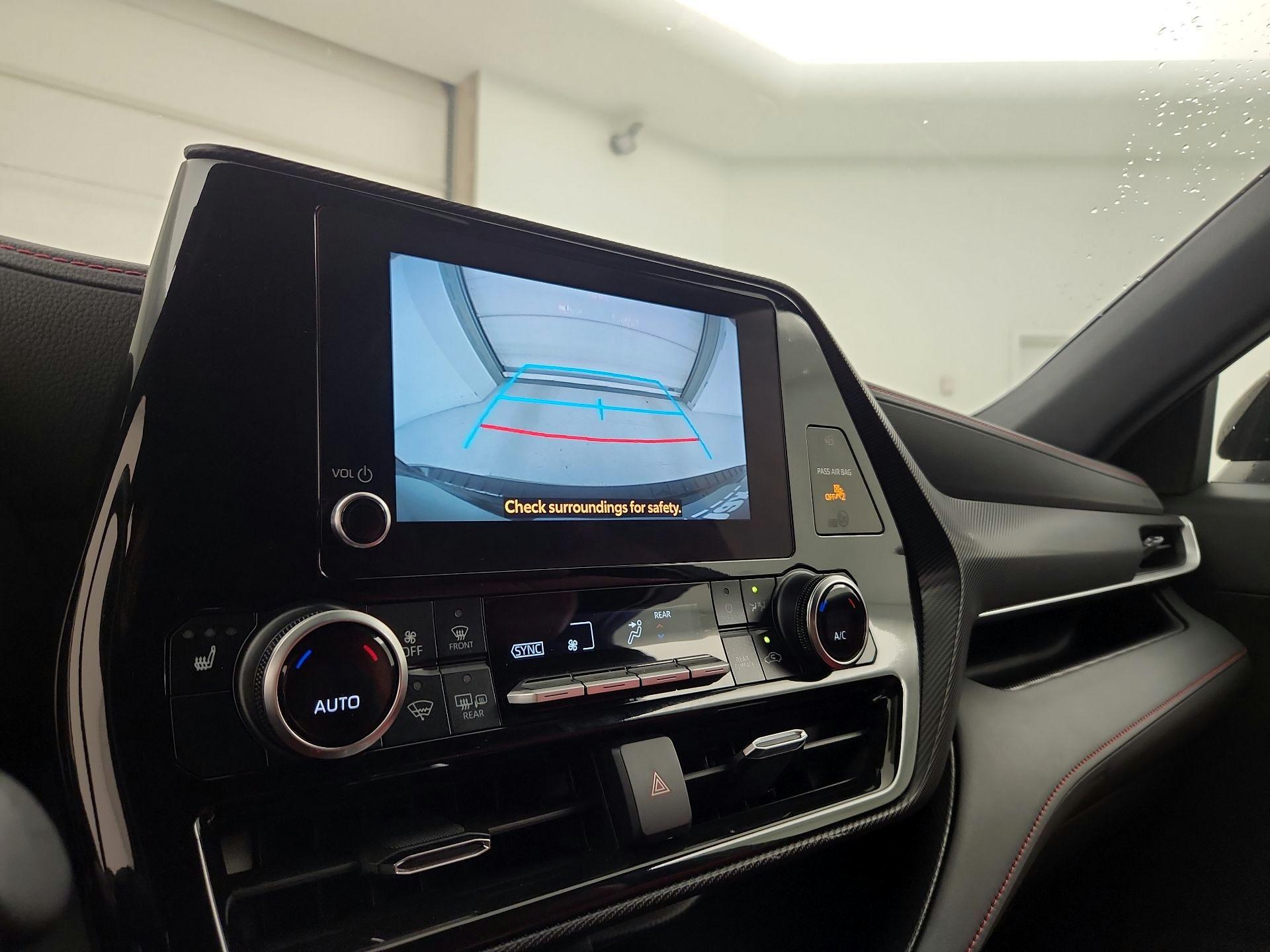 Thumbnail: 2024 Toyota Highlander - 14