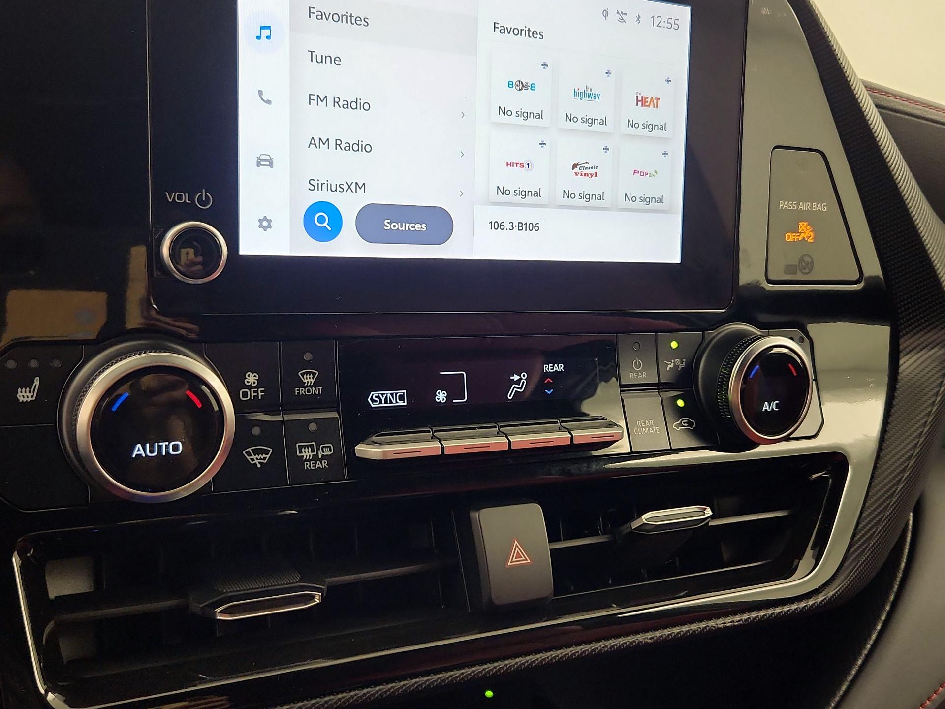 Thumbnail: 2024 Toyota Highlander - 16