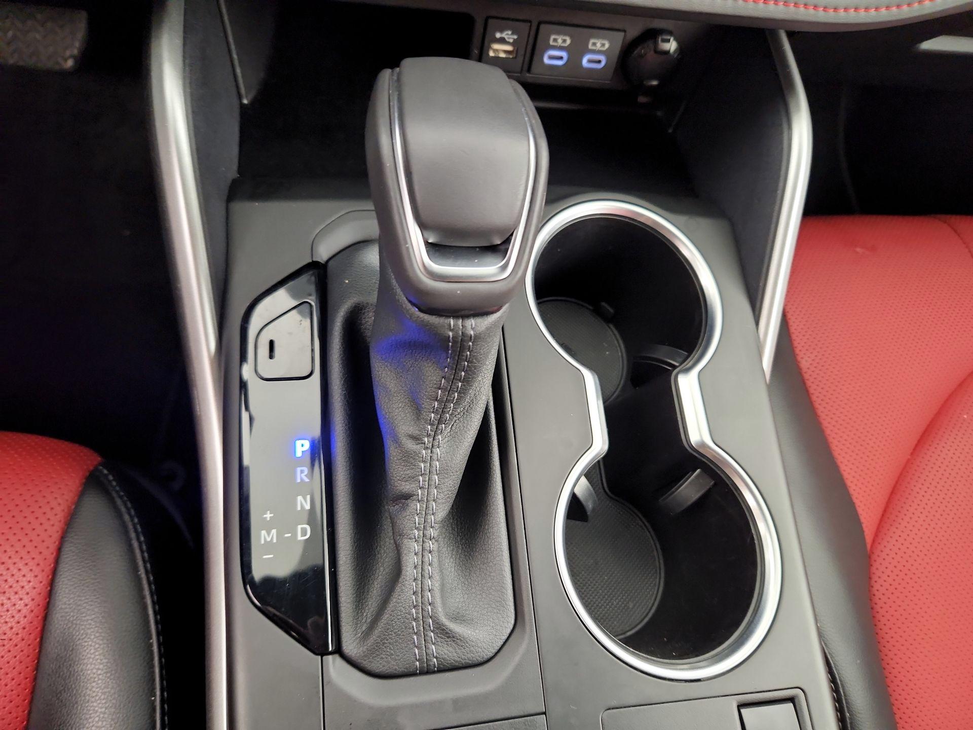 Thumbnail: 2024 Toyota Highlander - 17