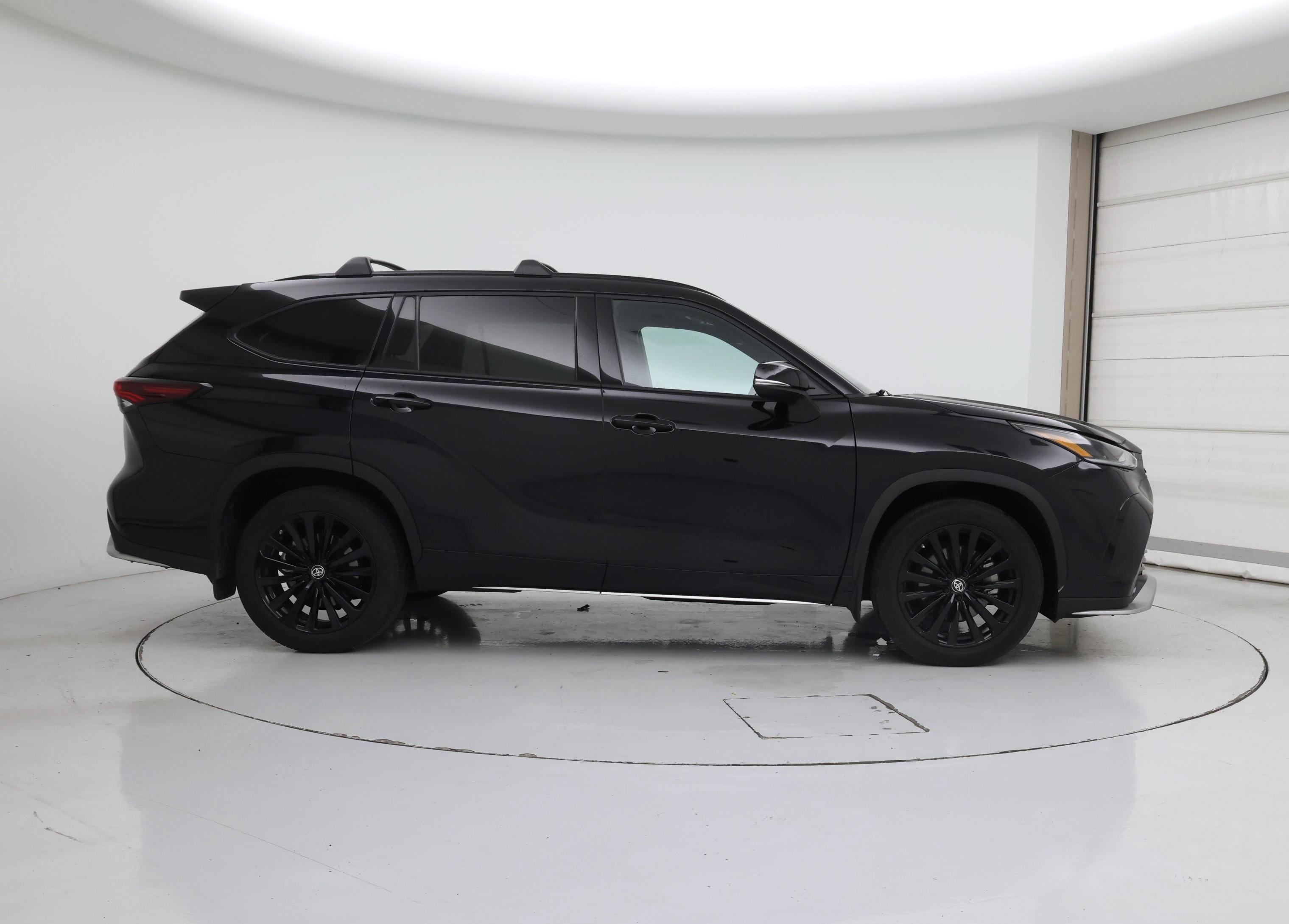 Thumbnail: 2024 Toyota Highlander - 7