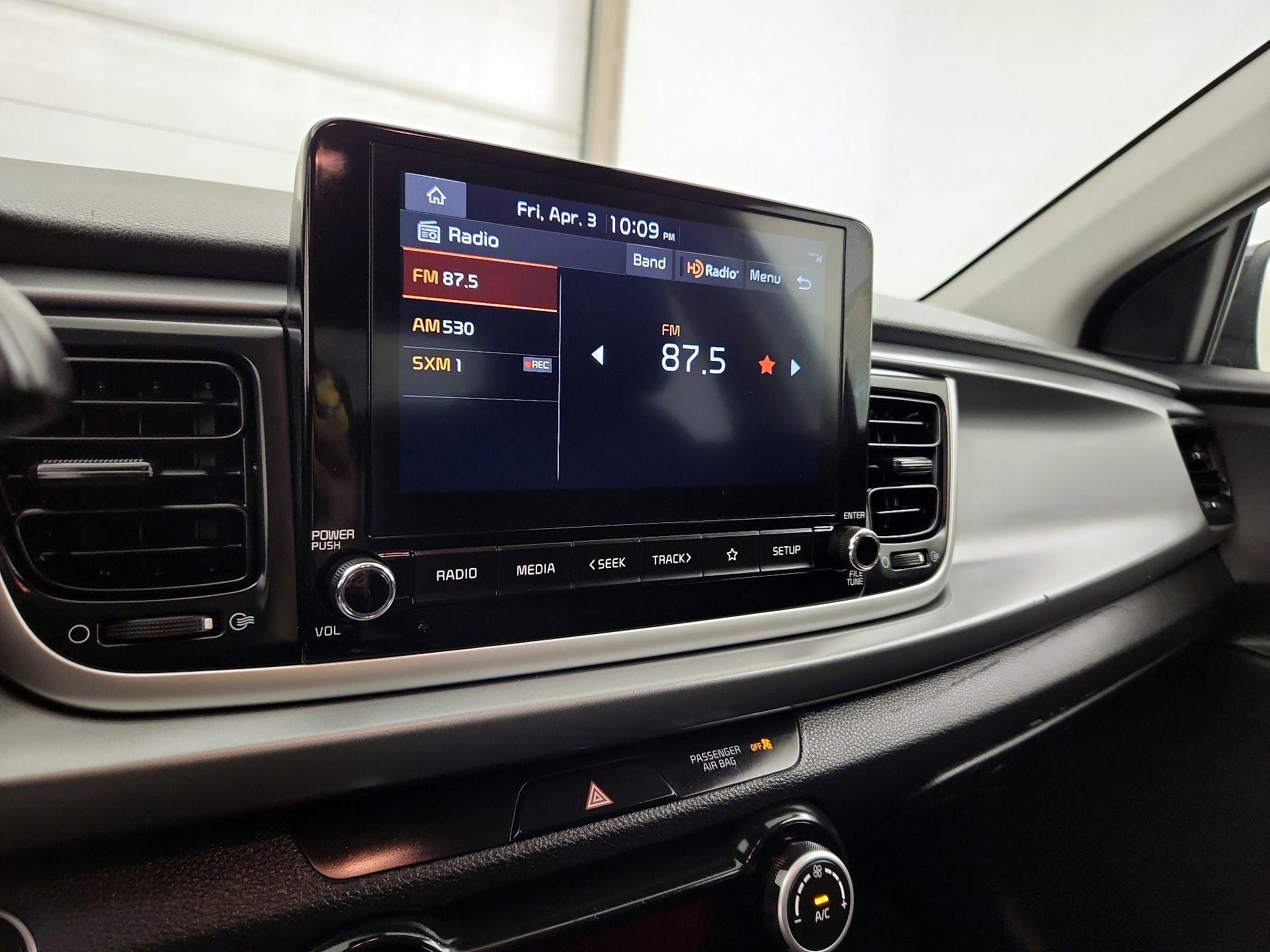 Thumbnail: 2023 Kia Rio - 15