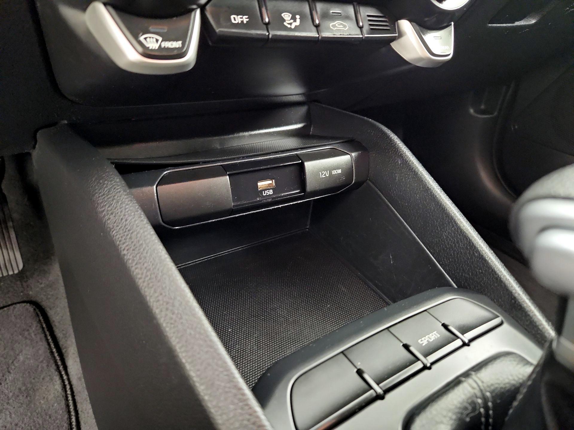 Thumbnail: 2023 Kia Rio - 18