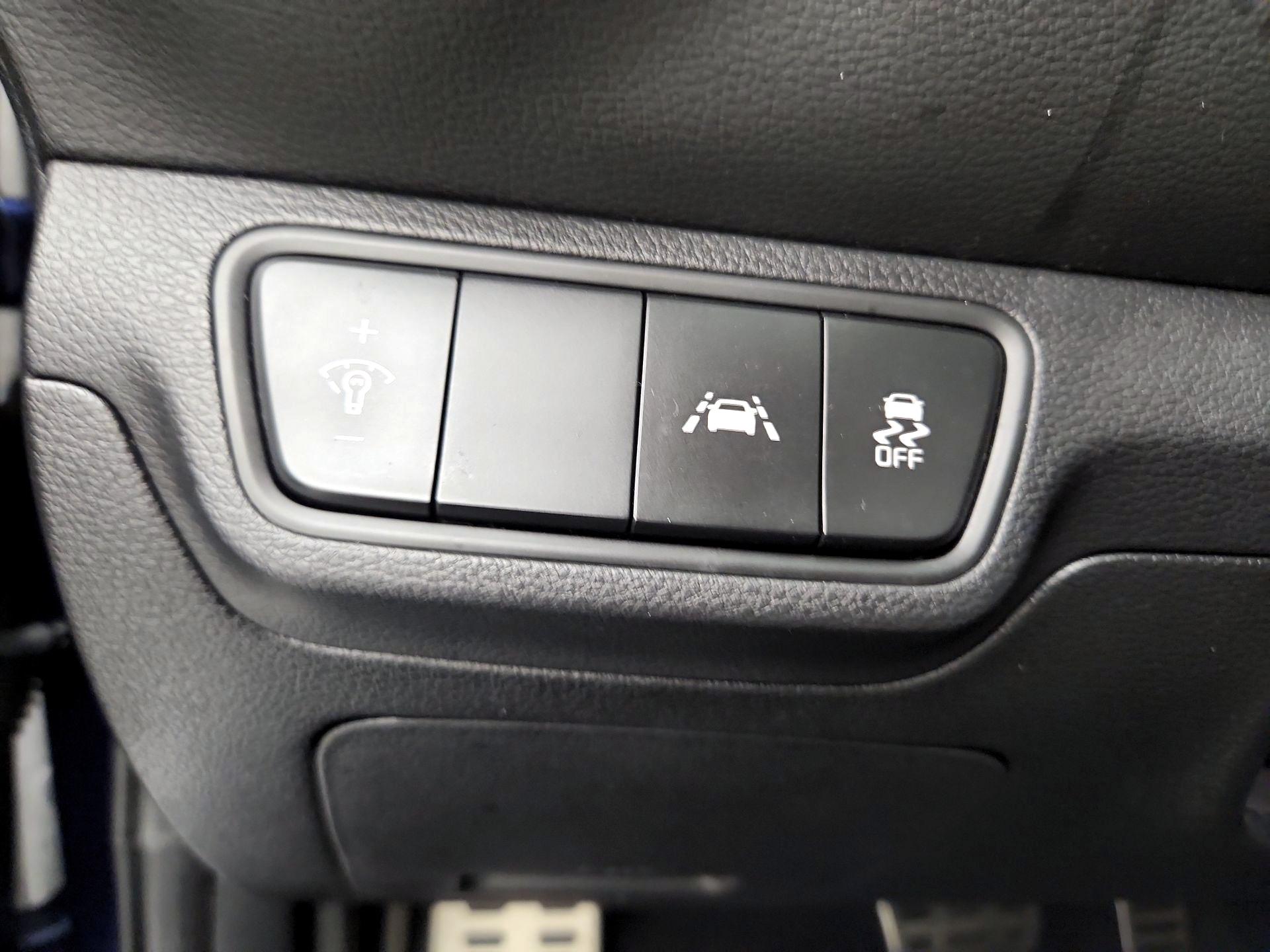 Thumbnail: 2020 Kia Forte - 13