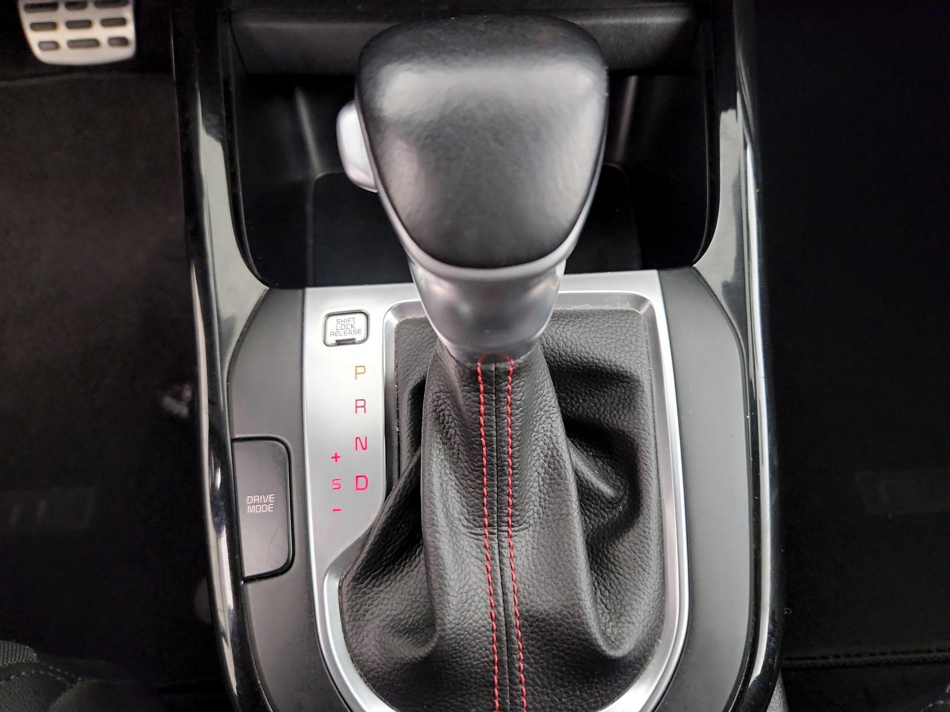 Thumbnail: 2020 Kia Forte - 17