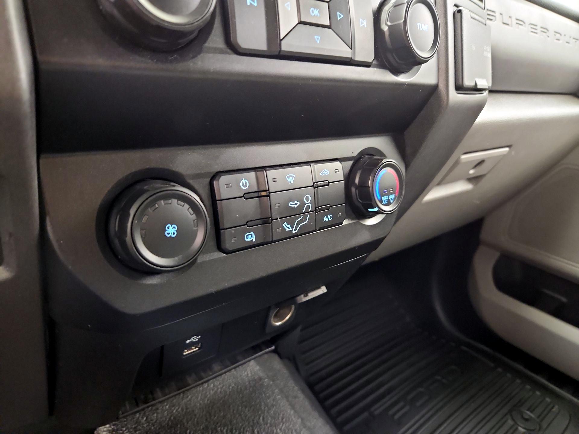 Thumbnail: 2021 Ford F-250 - 16