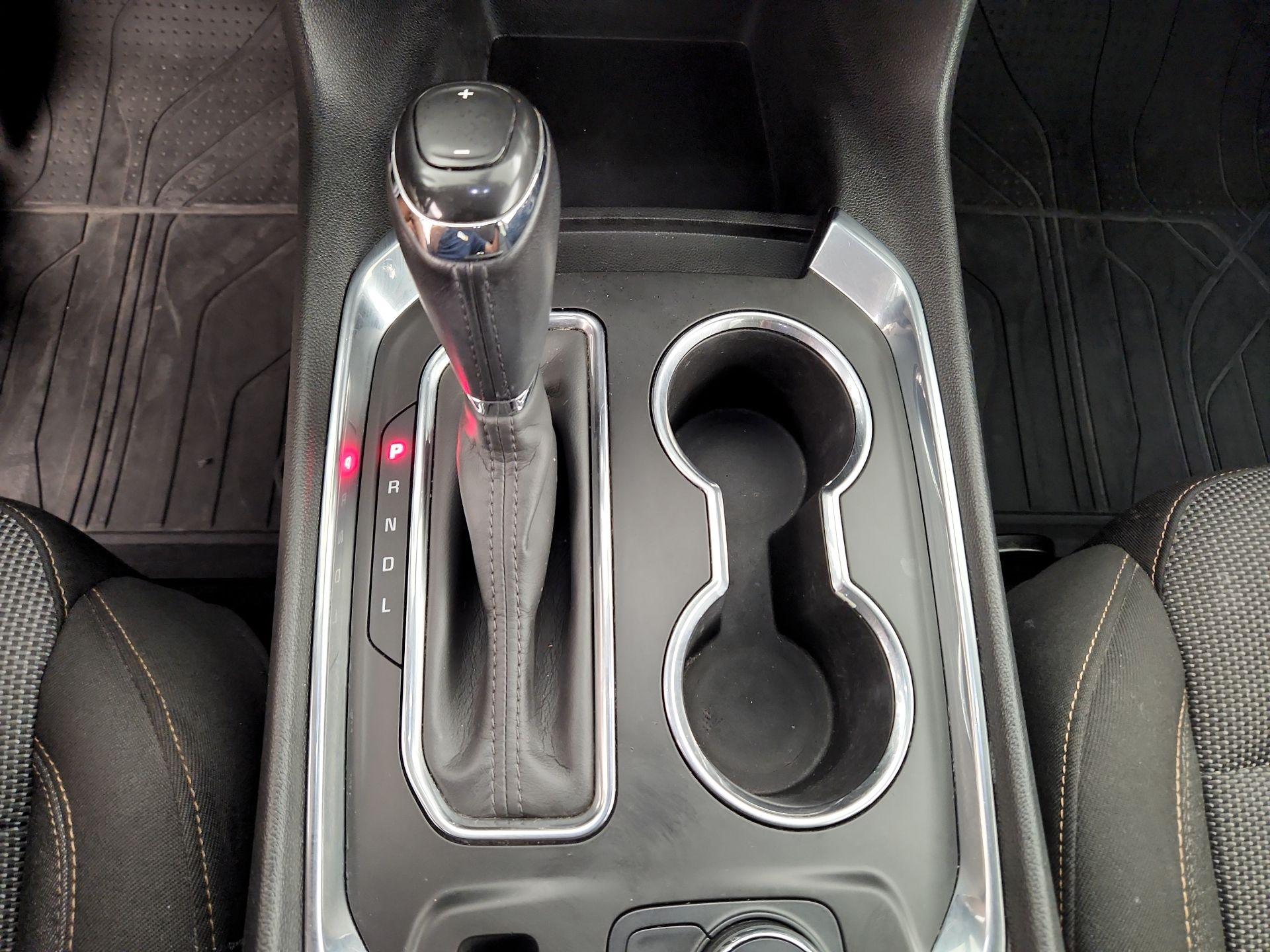 Thumbnail: 2020 Chevrolet Traverse - 17