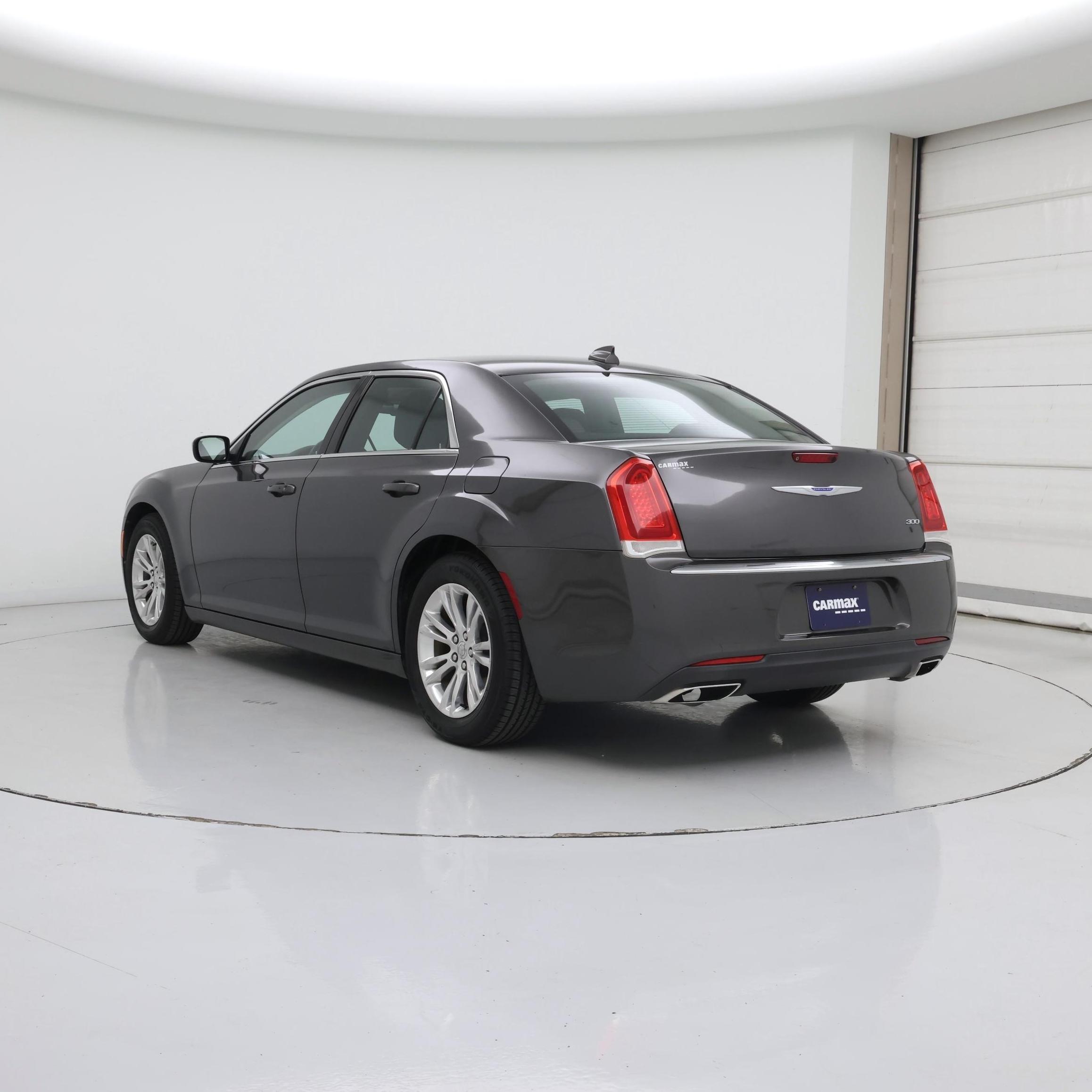 Thumbnail: 2019 Chrysler 300 - 2