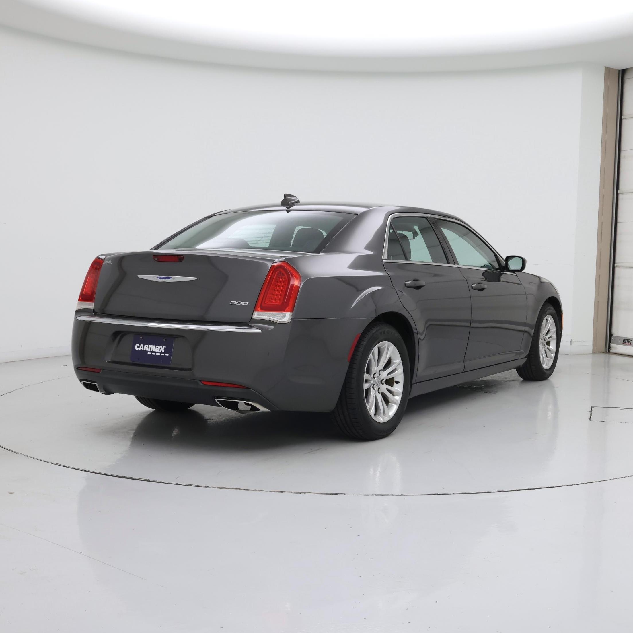 Thumbnail: 2019 Chrysler 300 - 8