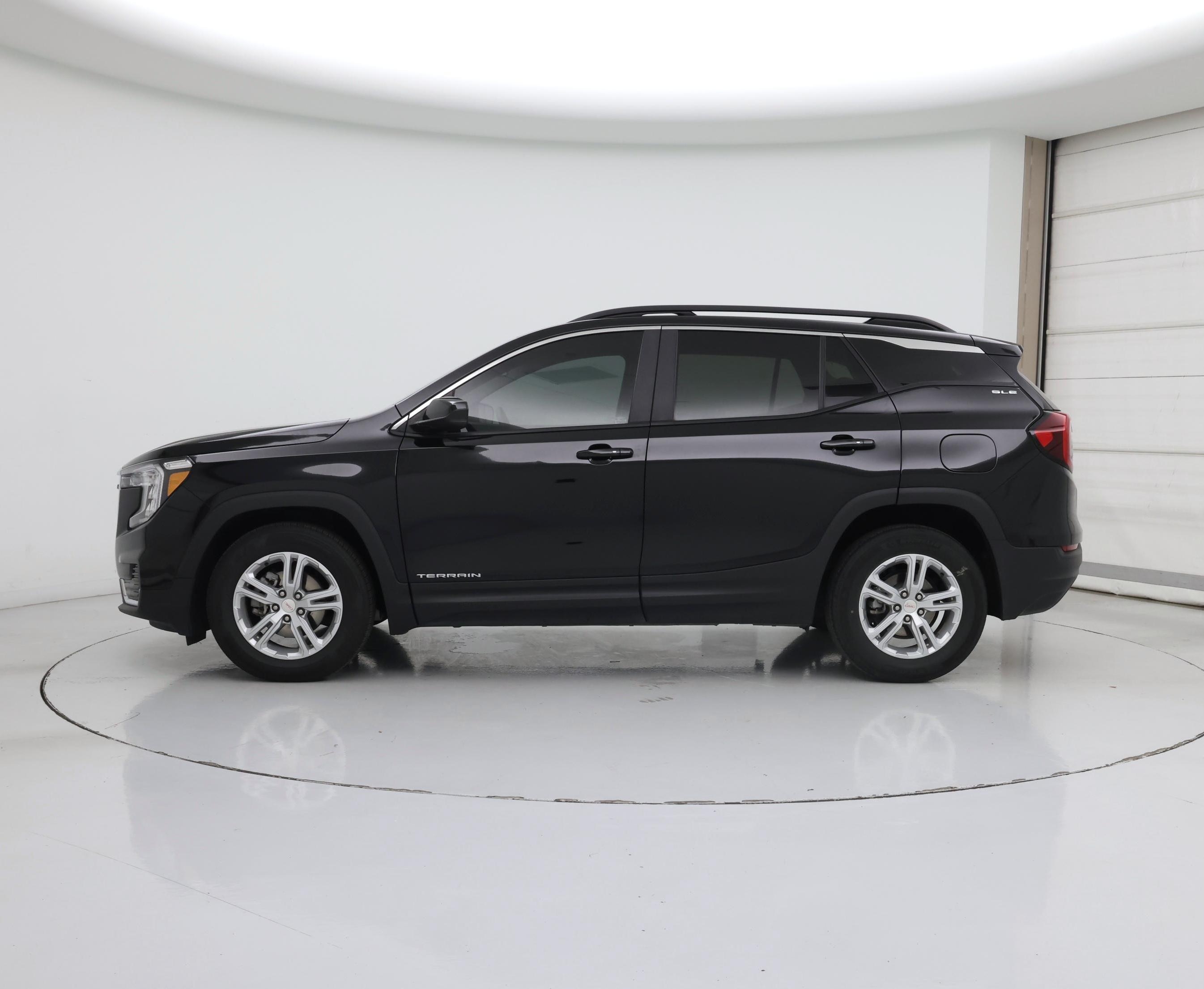 Thumbnail: 2023 GMC Terrain - 3