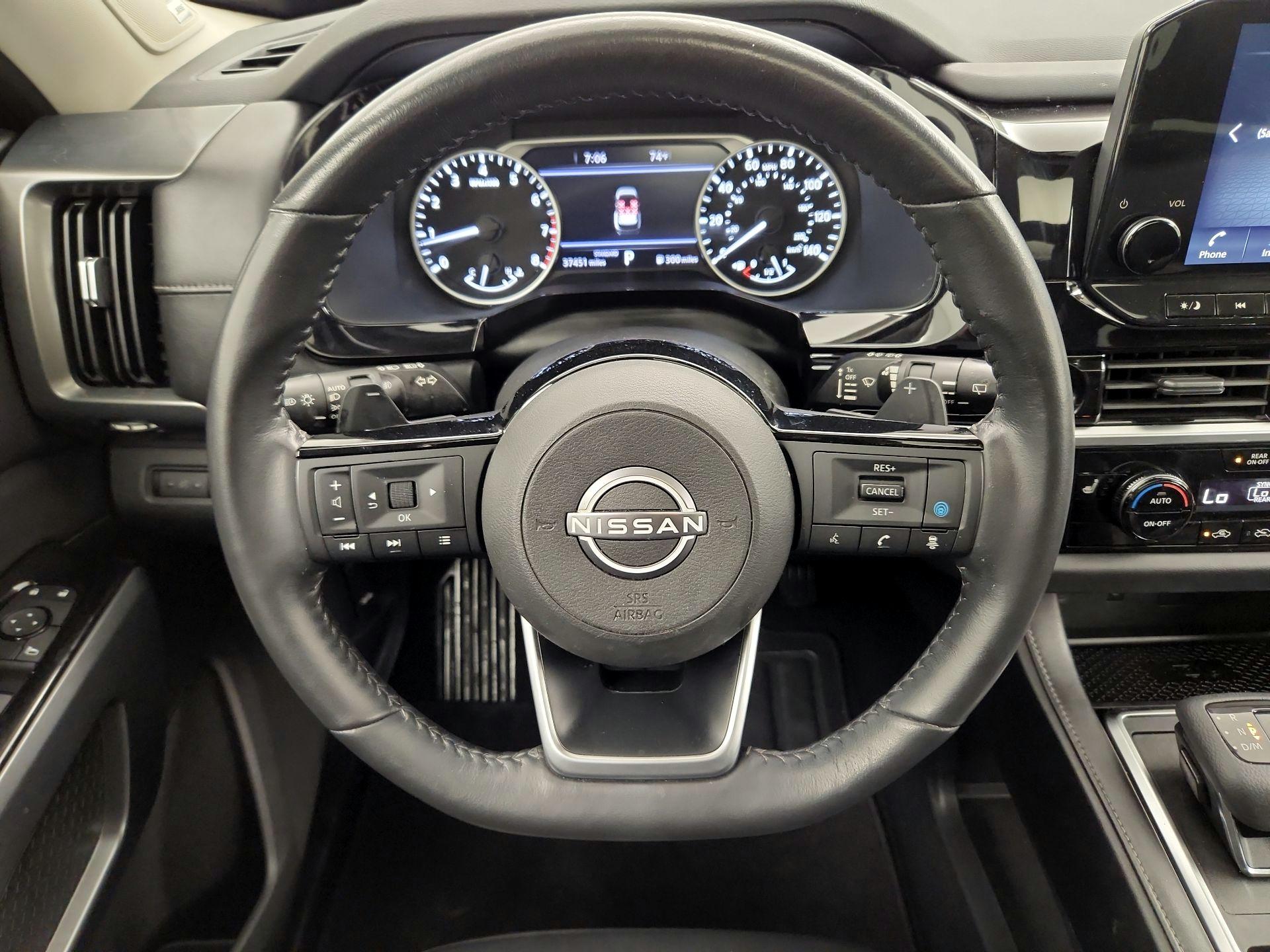 Thumbnail: 2022 Nissan Pathfinder - 10