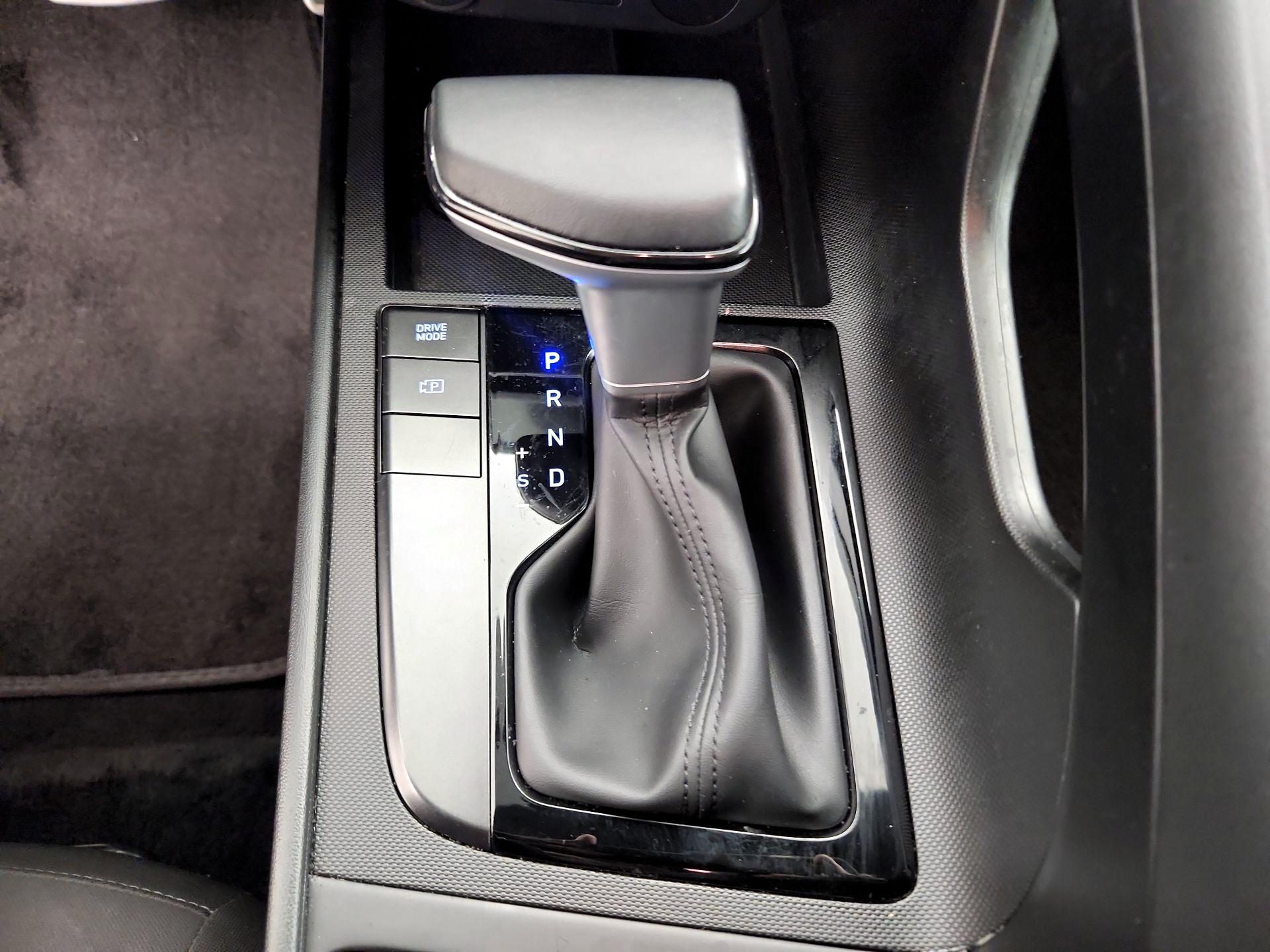 Thumbnail: 2025 Hyundai Elantra - 17