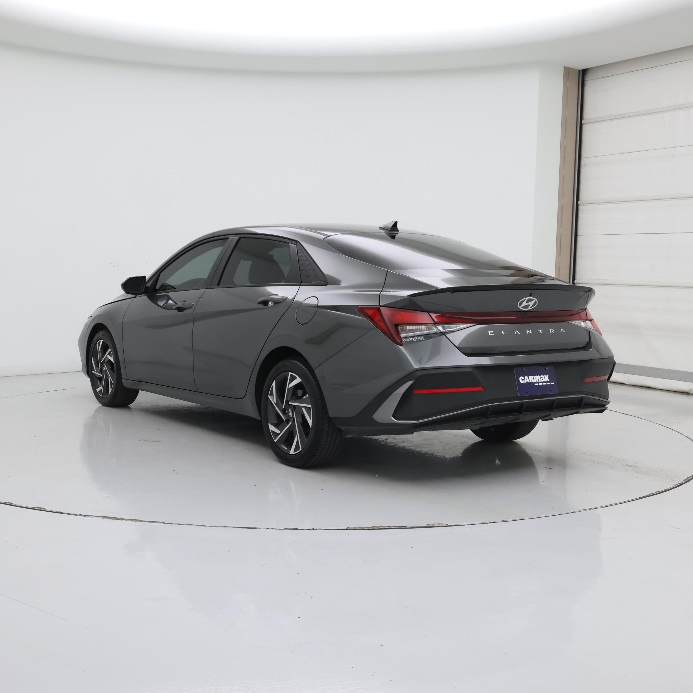 Thumbnail: 2025 Hyundai Elantra - 2