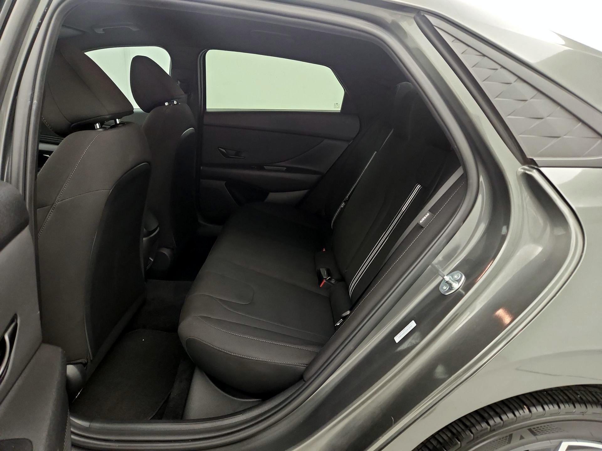 Thumbnail: 2025 Hyundai Elantra - 19