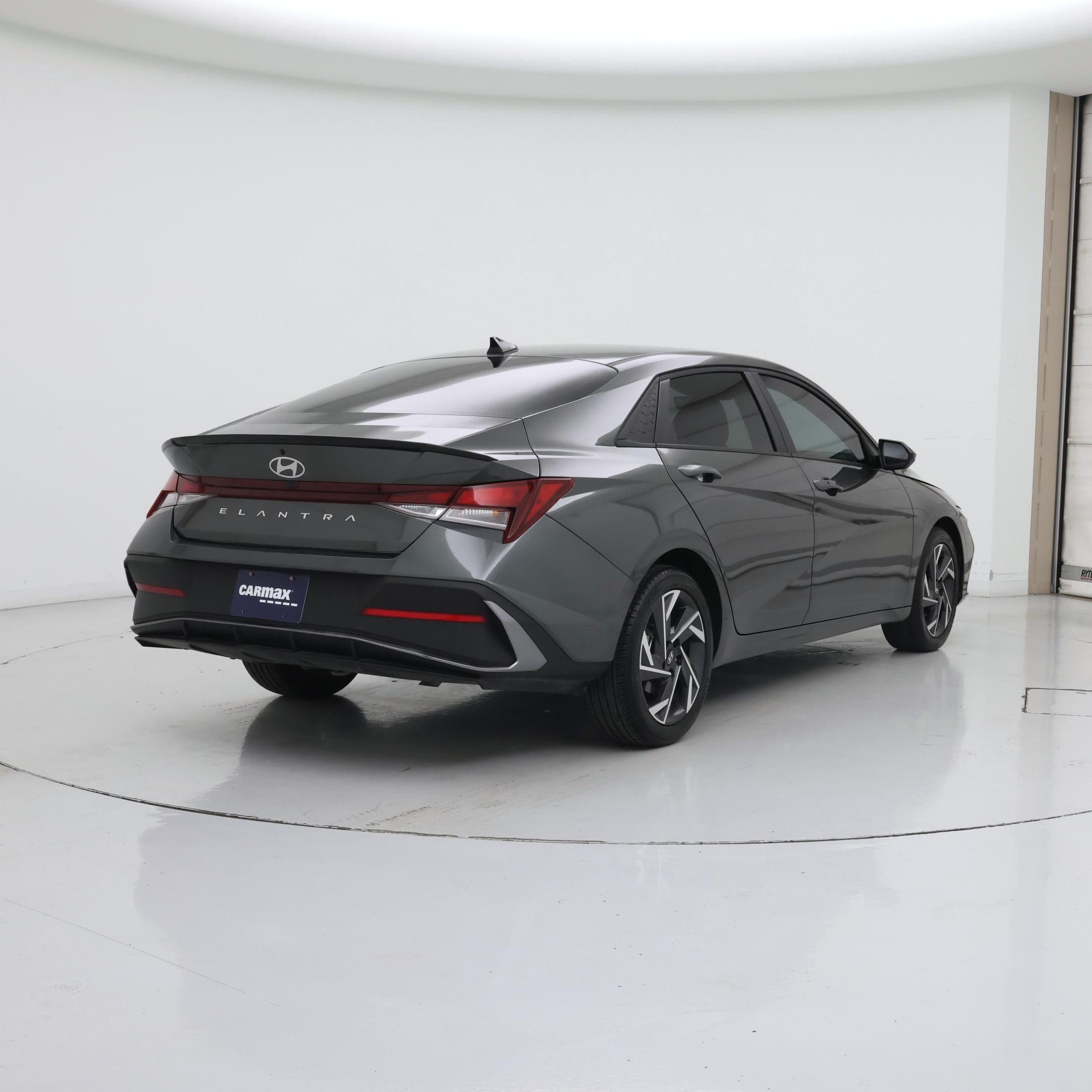 Thumbnail: 2025 Hyundai Elantra - 8