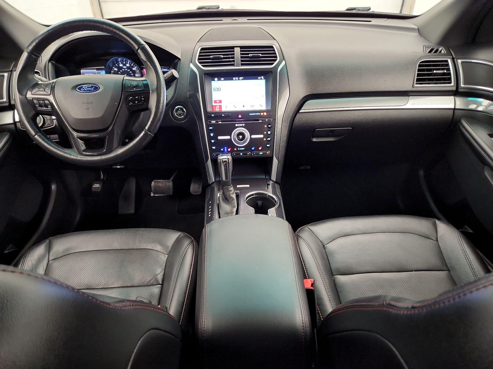 Thumbnail: 2017 Ford Explorer - 9