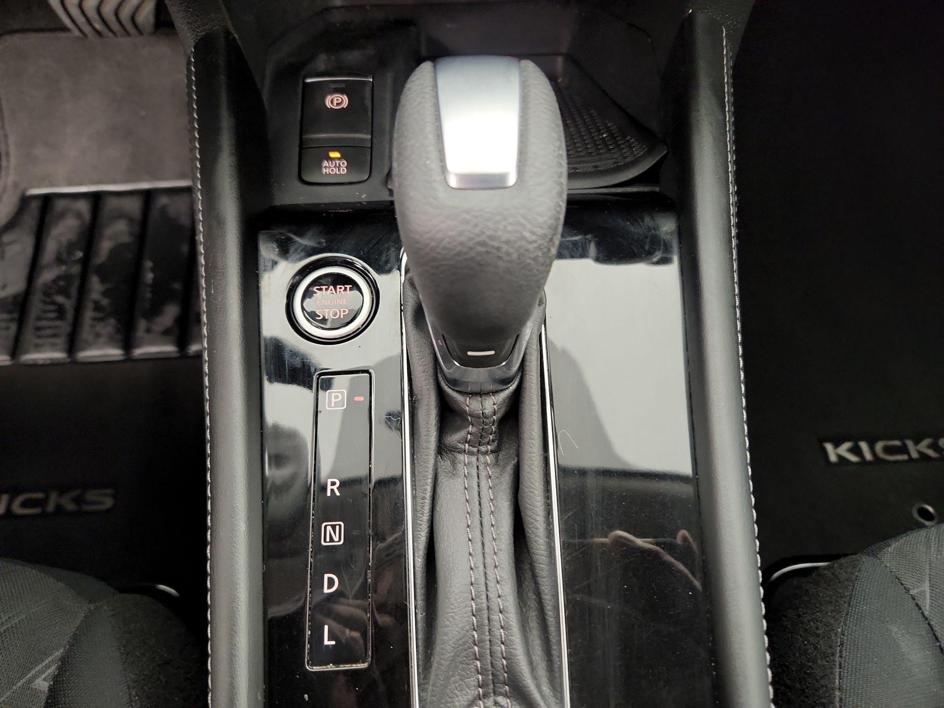 Thumbnail: 2022 Nissan Kicks - 16