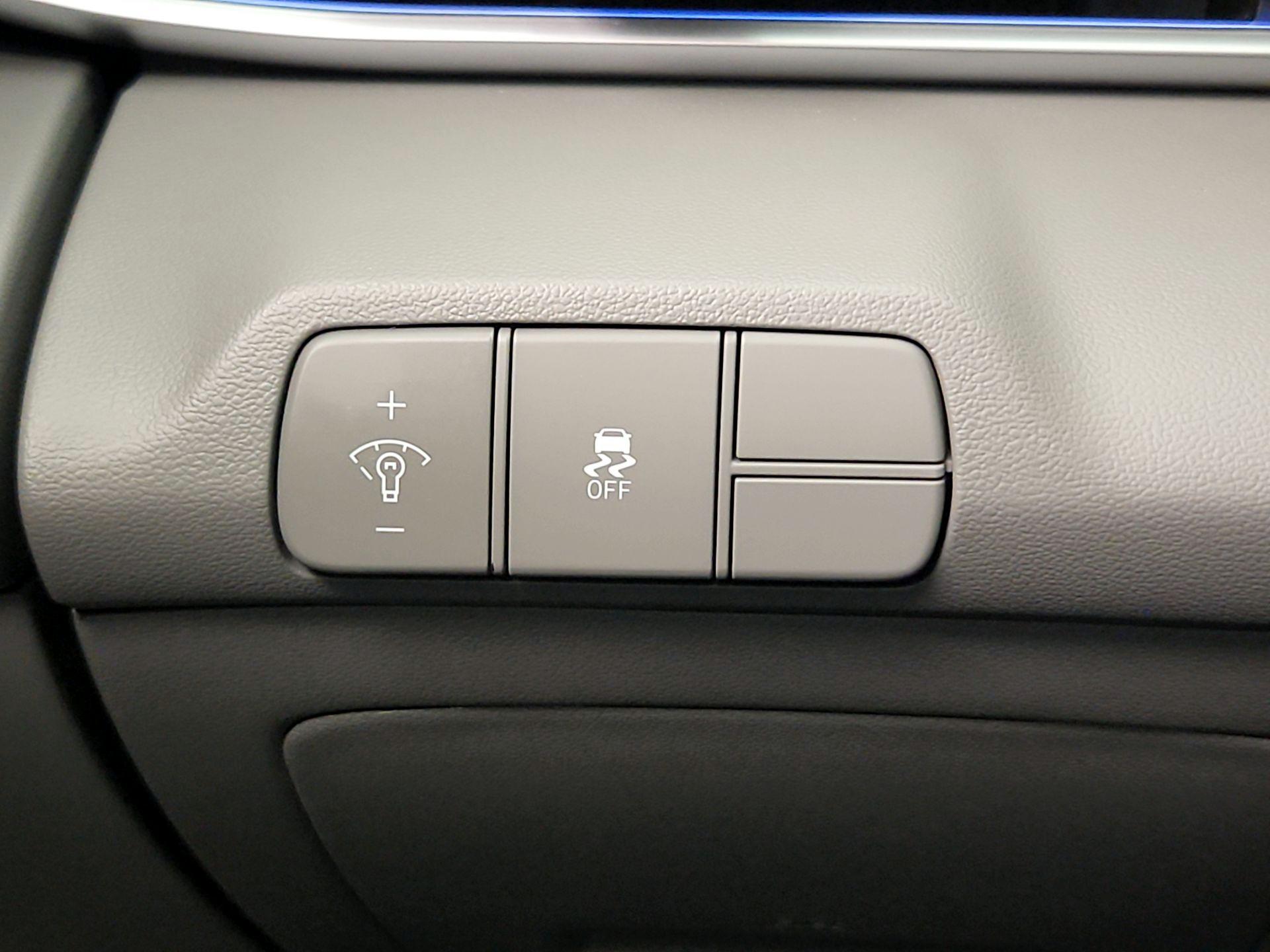 Thumbnail: 2024 Hyundai Elantra - 13