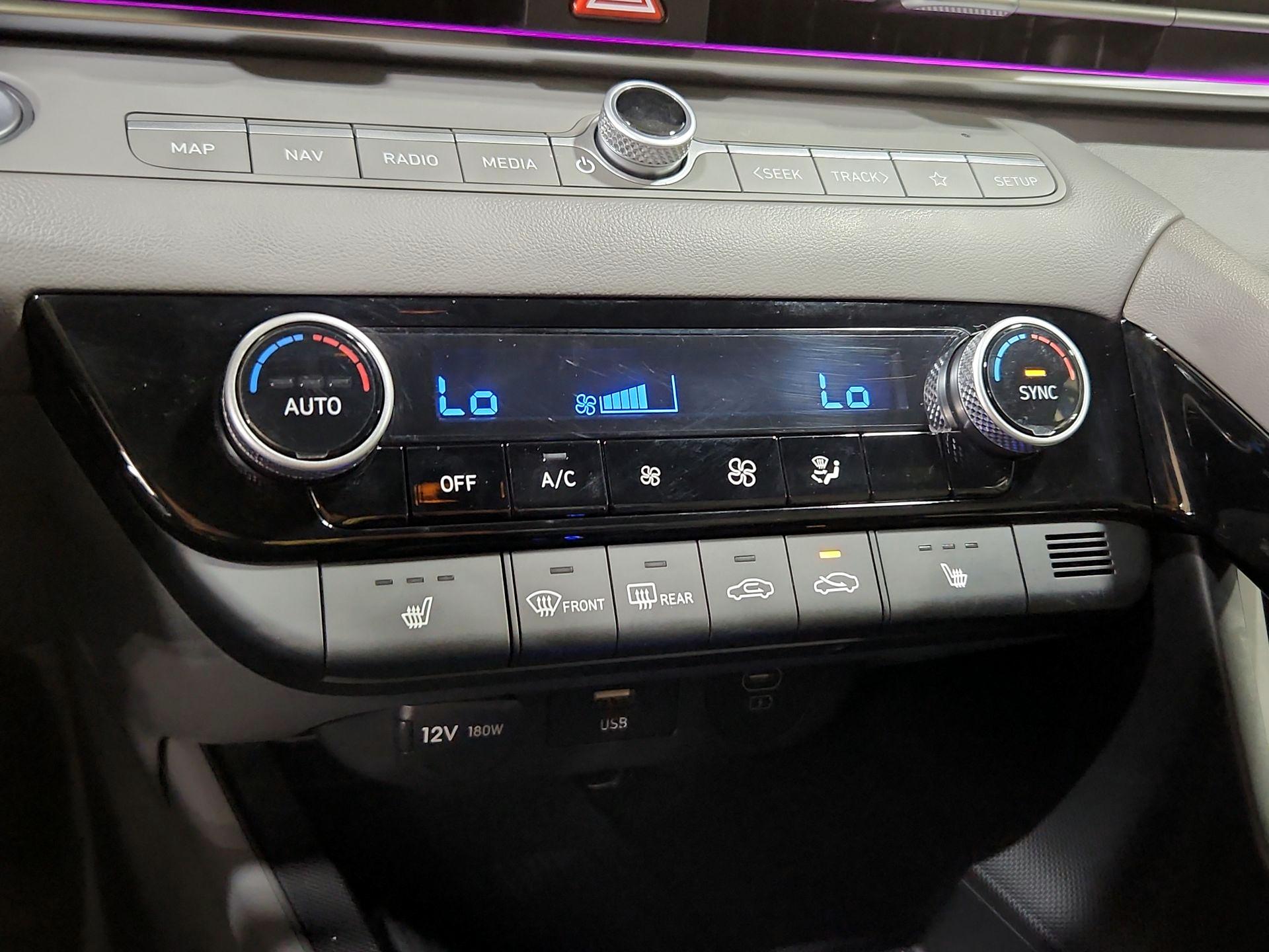 Thumbnail: 2024 Hyundai Elantra - 17