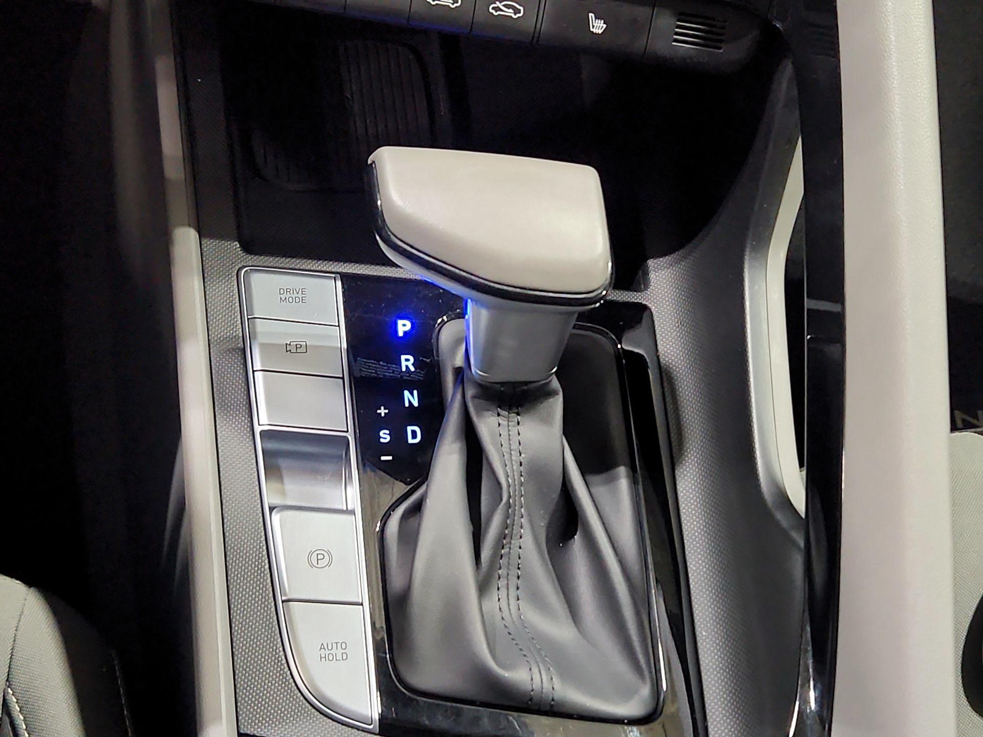 Thumbnail: 2024 Hyundai Elantra - 18