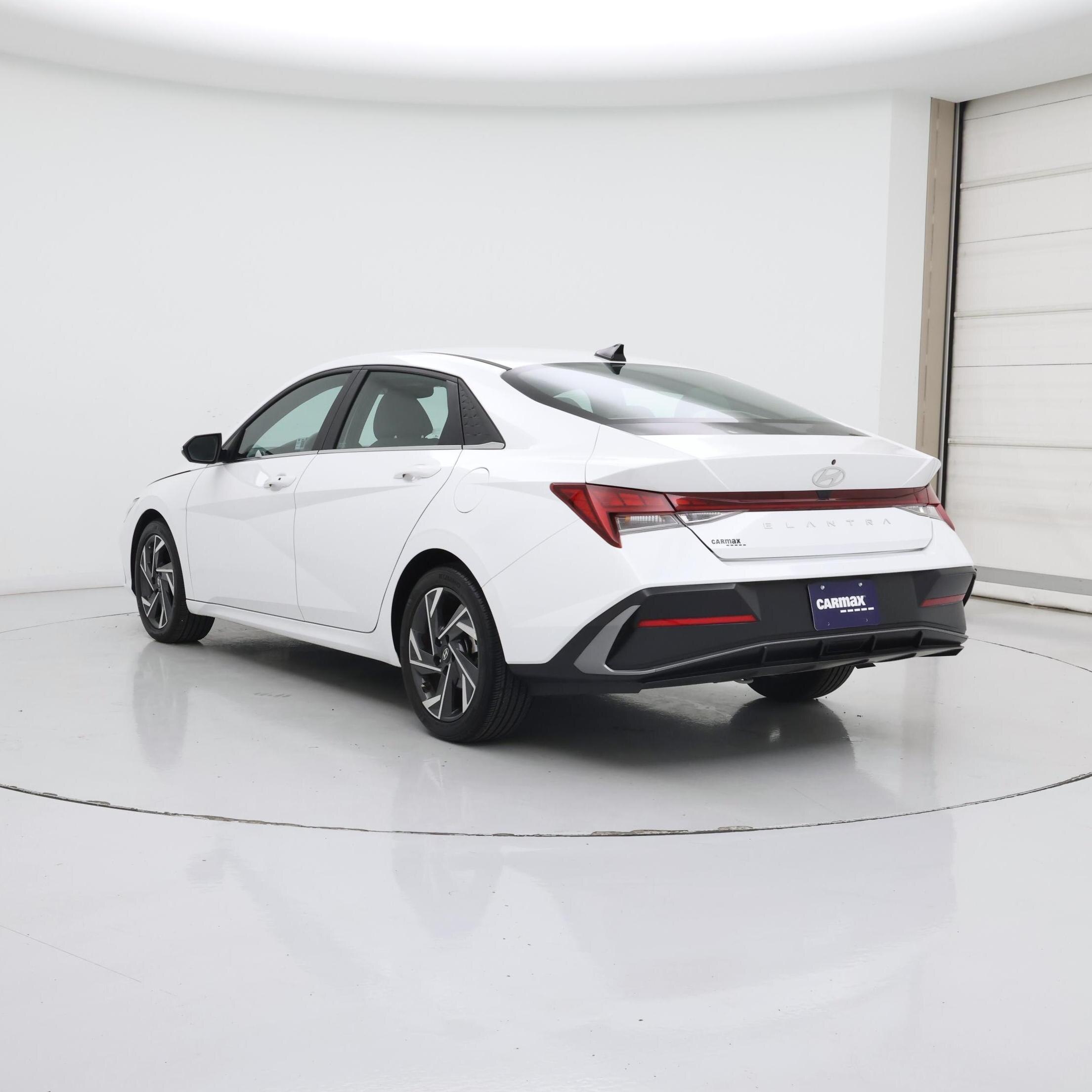 Thumbnail: 2024 Hyundai Elantra - 2