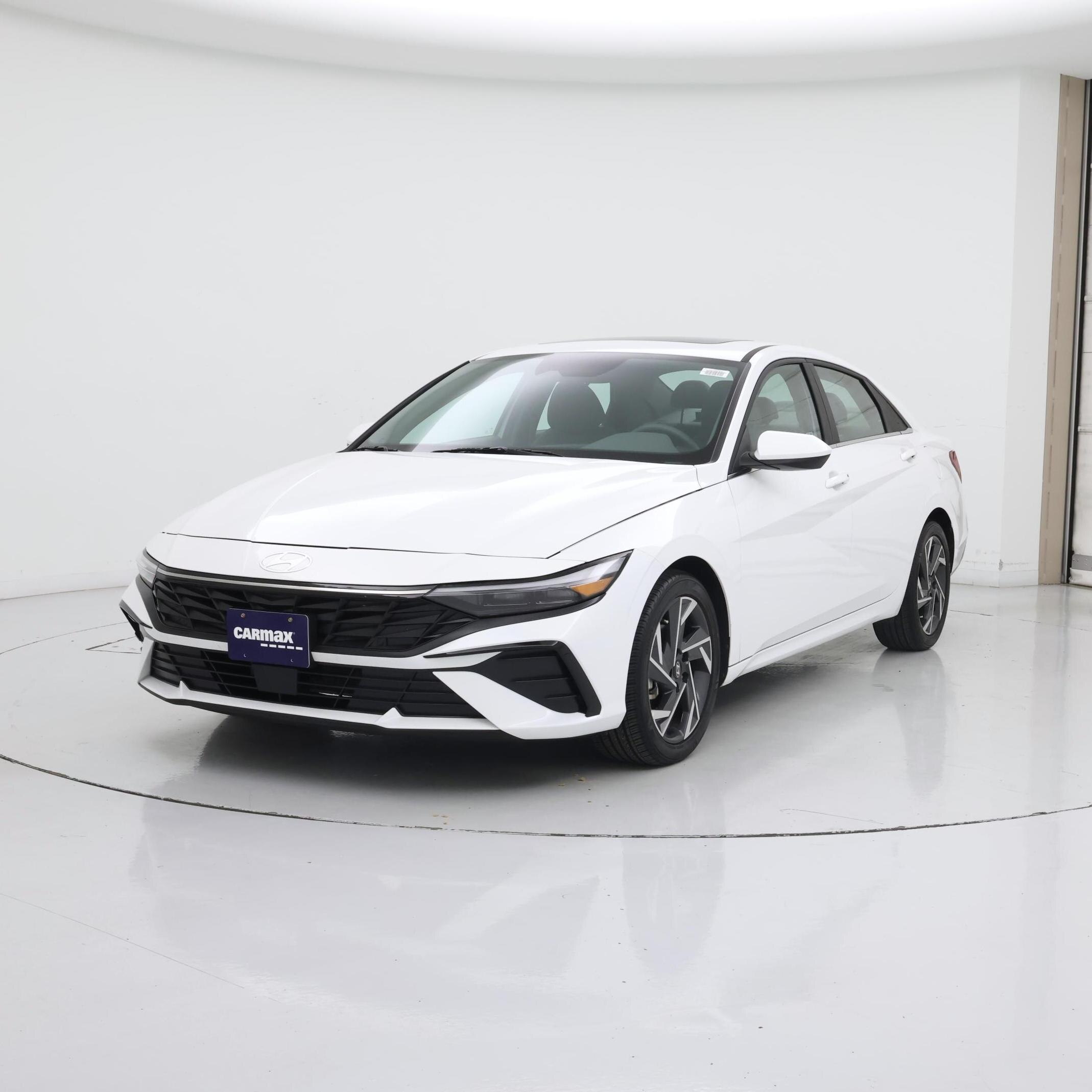 Thumbnail: 2024 Hyundai Elantra - 4