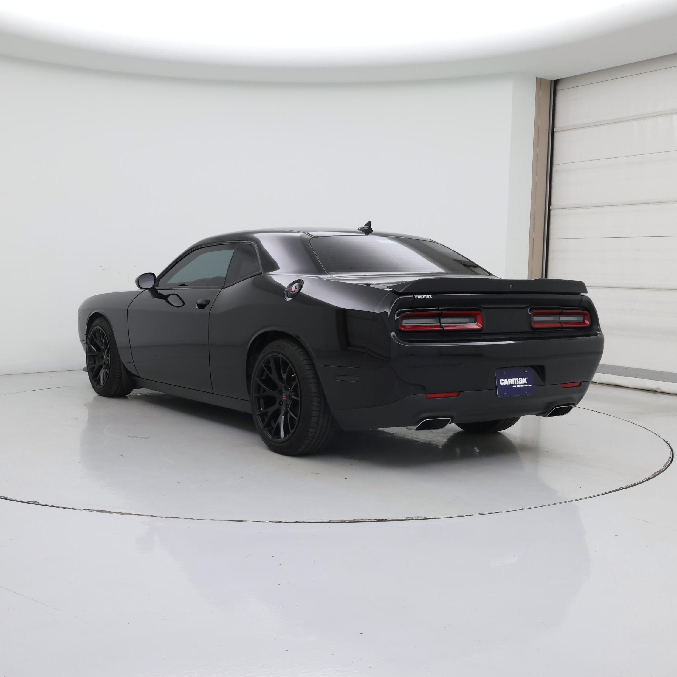 Thumbnail: 2019 Dodge Challenger - 2