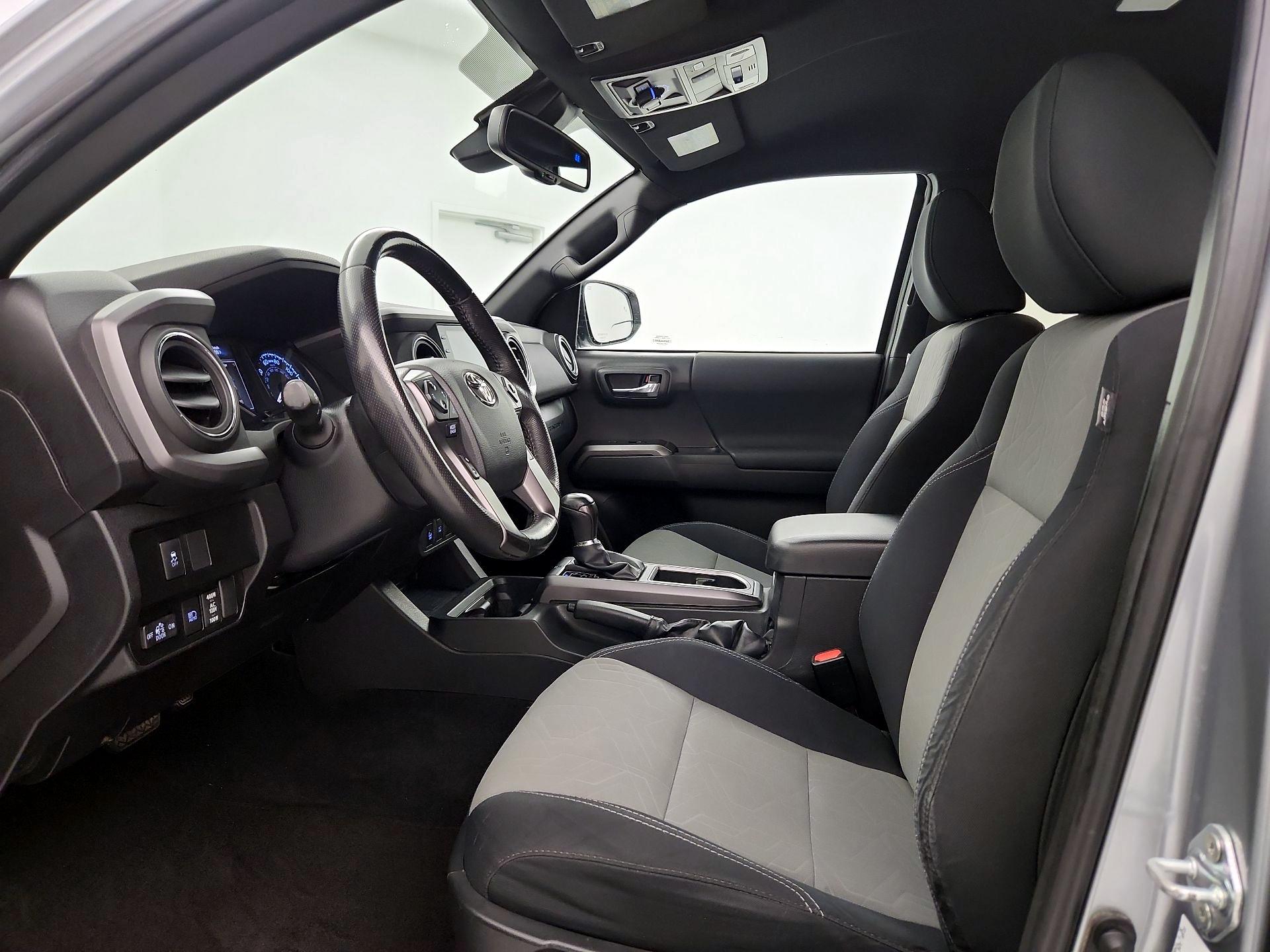 Thumbnail: 2022 Toyota Tacoma - 11