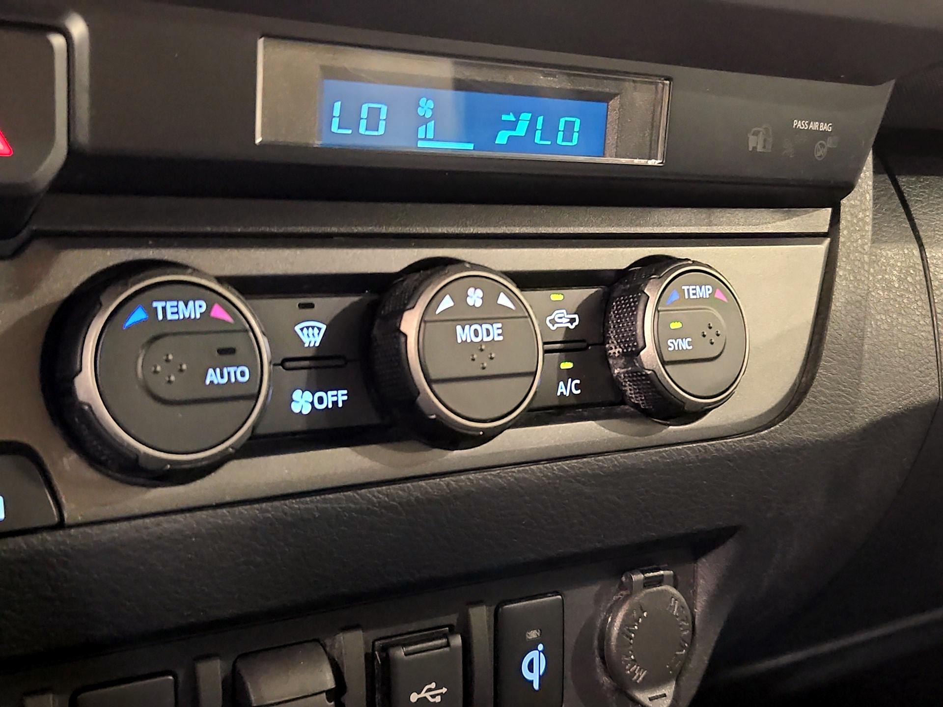 Thumbnail: 2022 Toyota Tacoma - 16