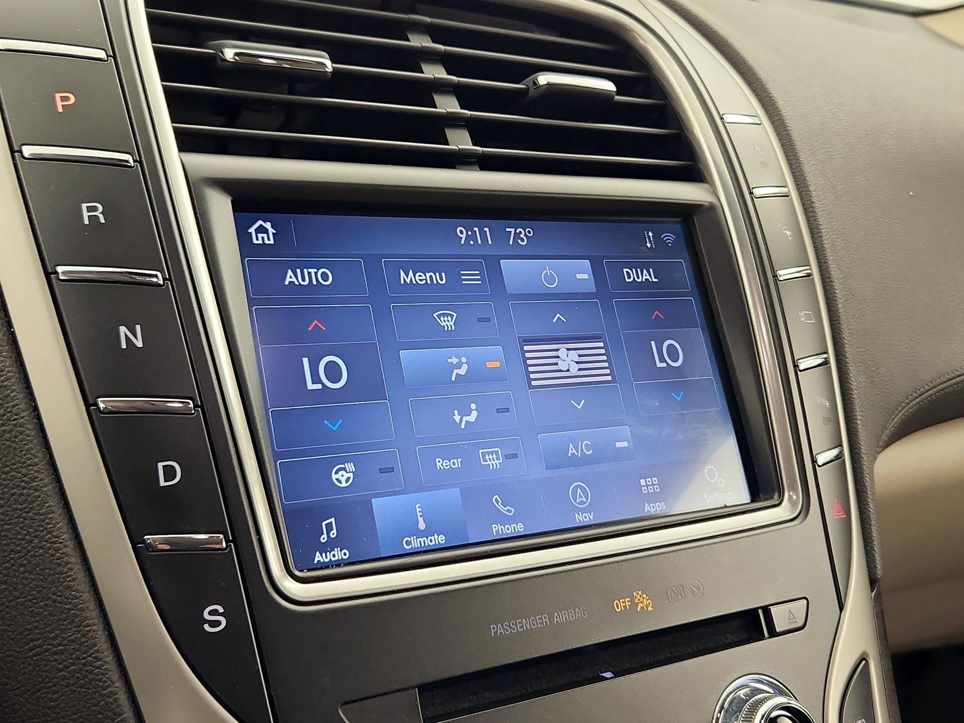 Thumbnail: 2020 Lincoln Nautilus - 17