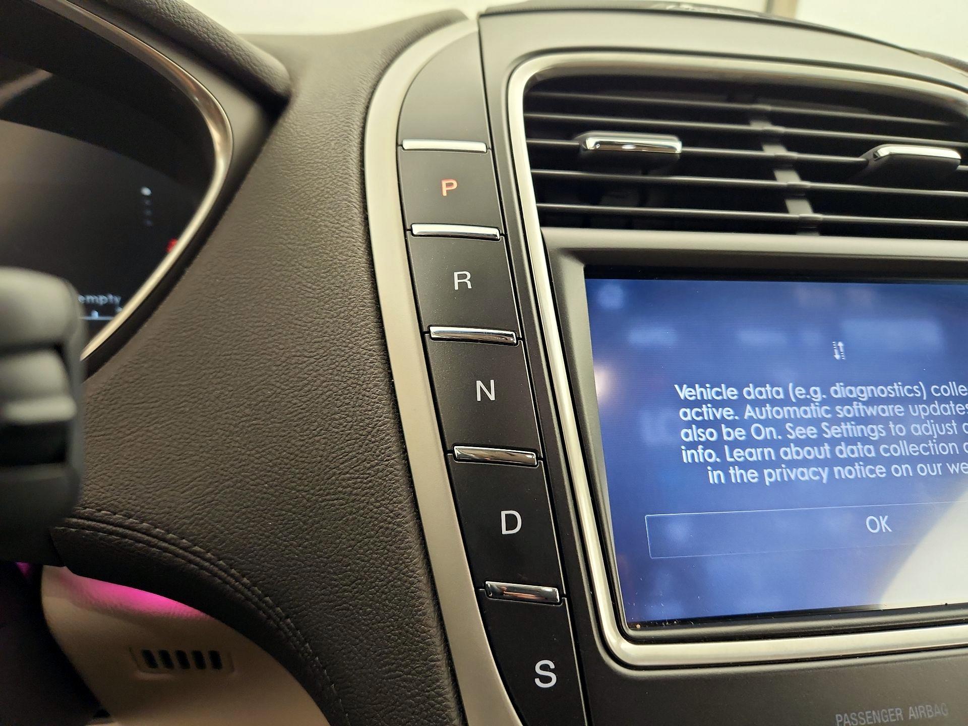 Thumbnail: 2020 Lincoln Nautilus - 18