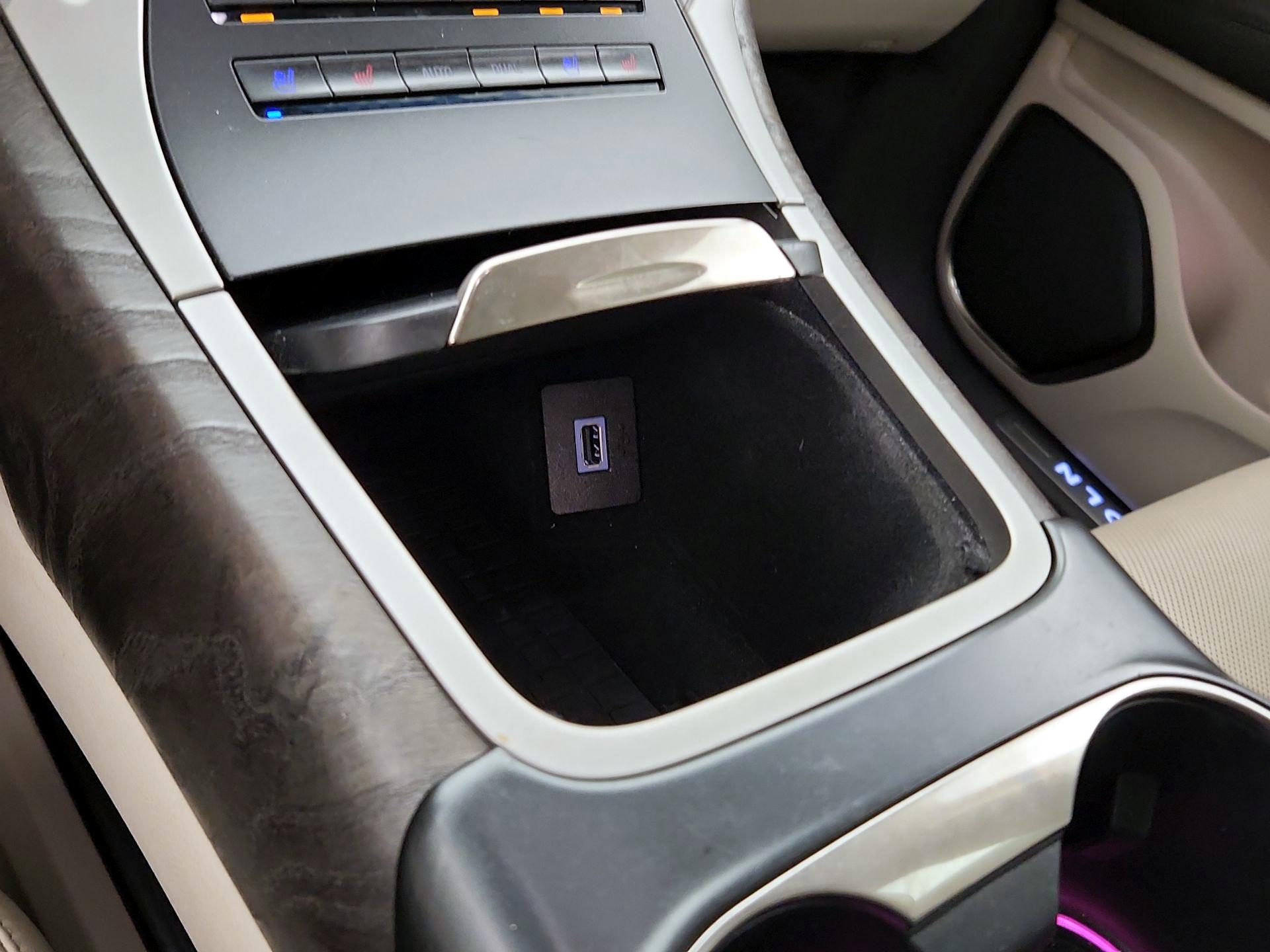 Thumbnail: 2020 Lincoln Nautilus - 19