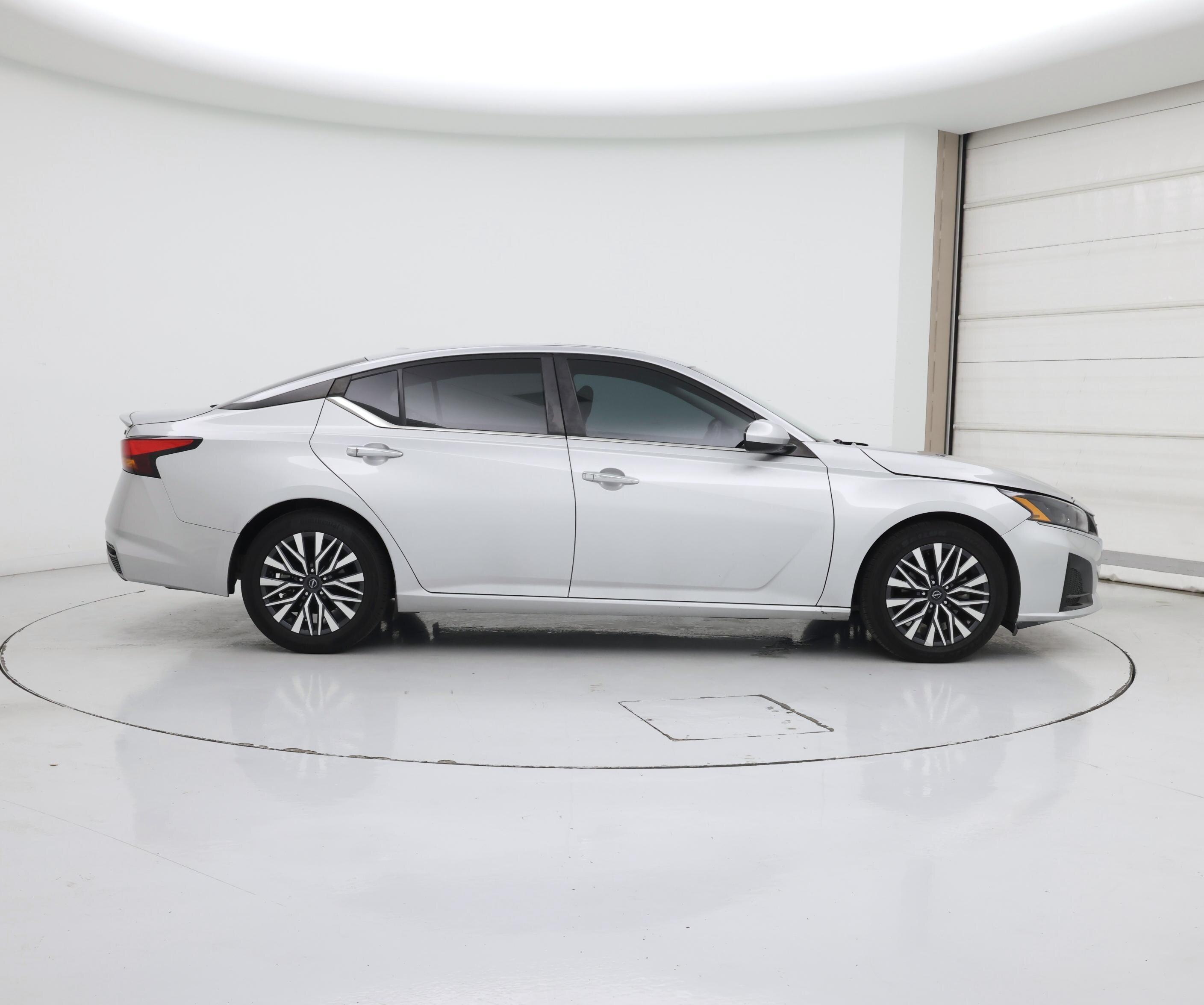 Thumbnail: 2023 Nissan Altima - 7