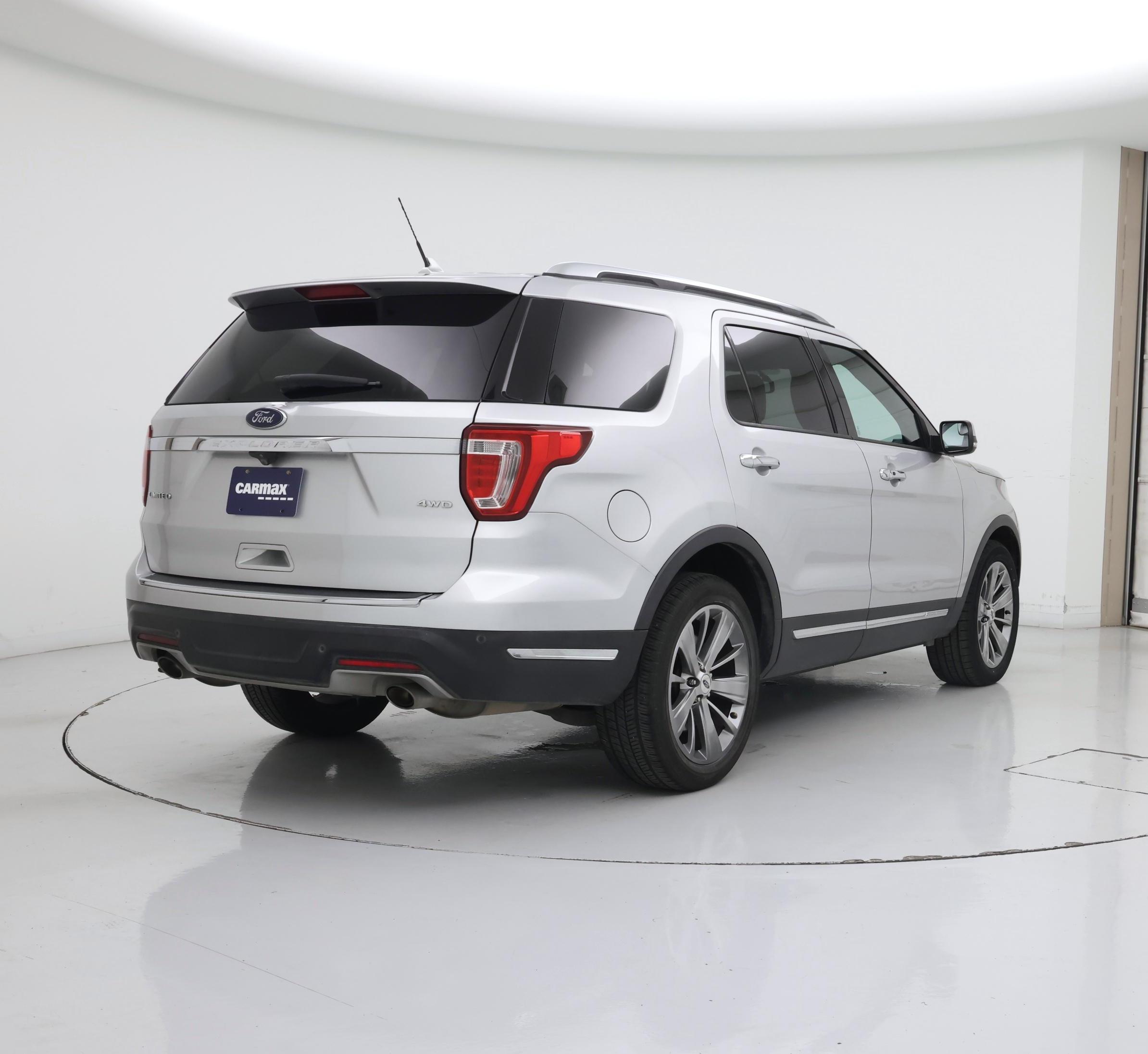 Thumbnail: 2018 Ford Explorer - 8