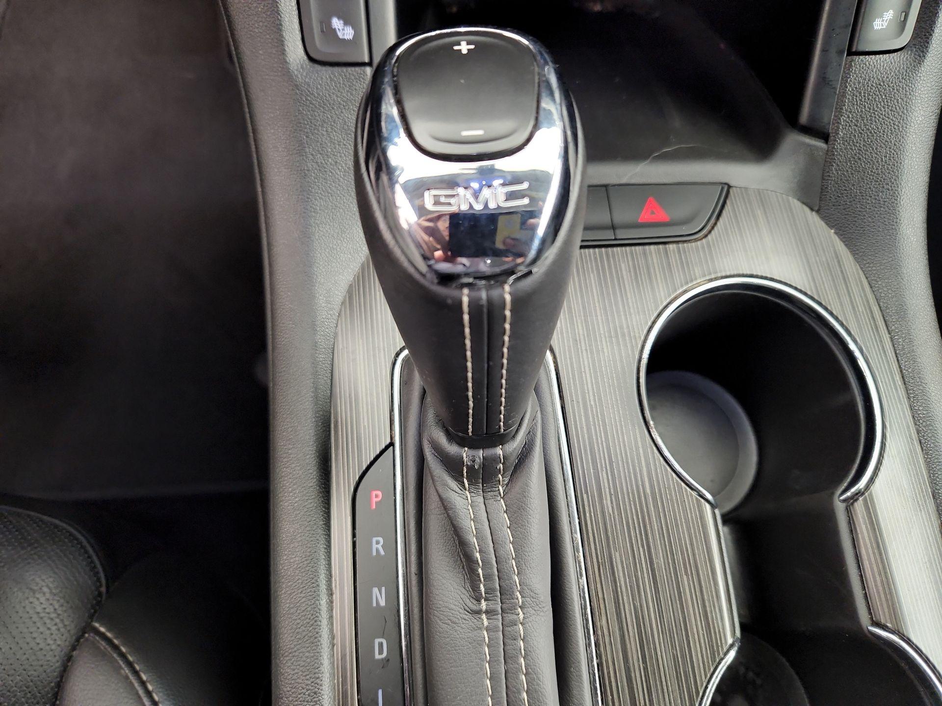 Thumbnail: 2019 GMC Acadia - 17