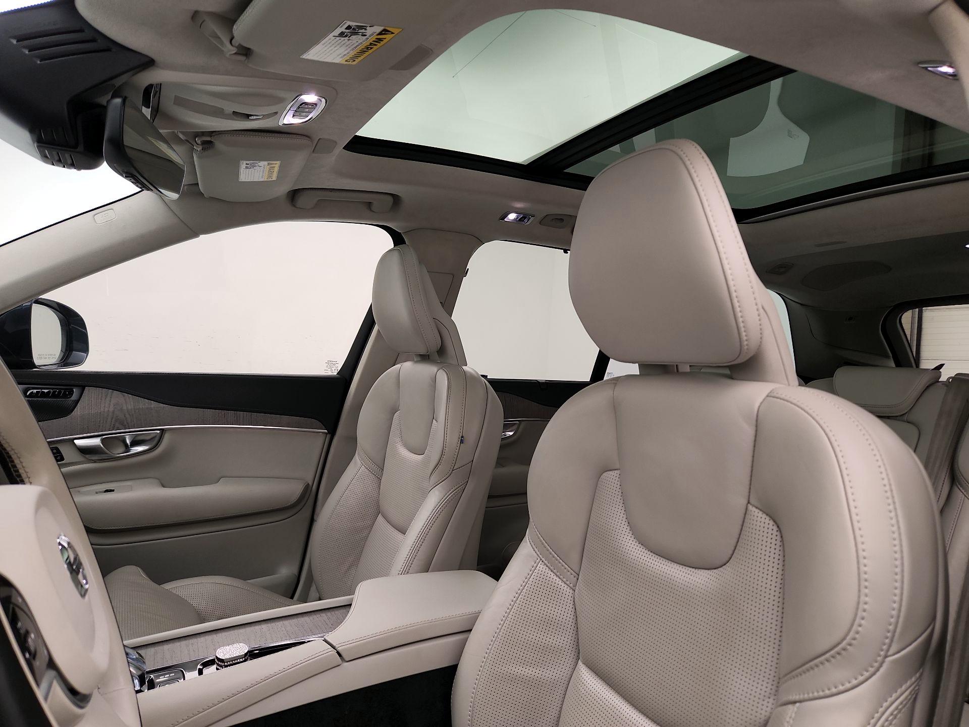 Thumbnail: 2022 Volvo XC90 - 19