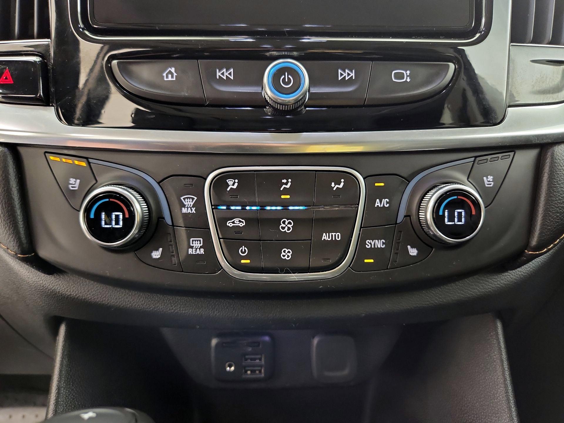 Thumbnail: 2020 Chevrolet Traverse - 16