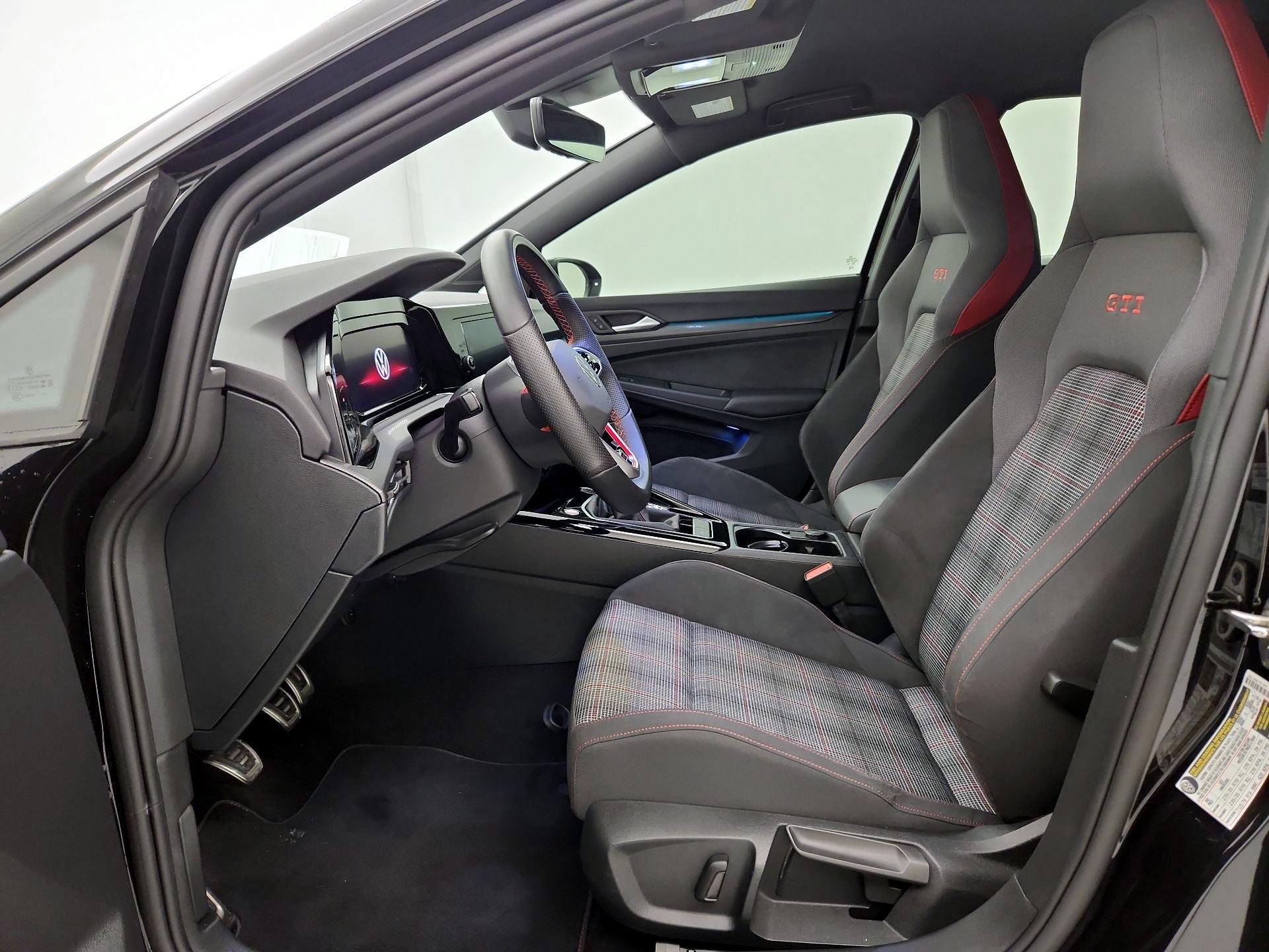 Thumbnail: 2024 Volkswagen Golf - 11