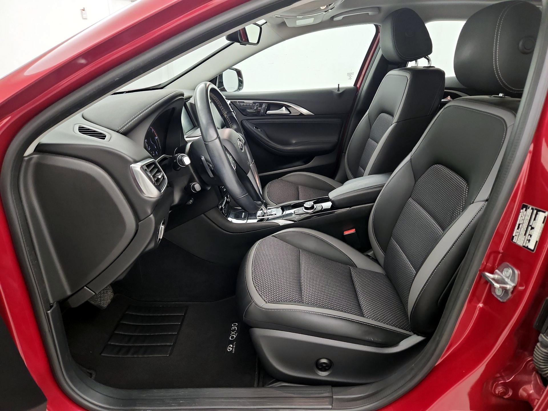 Thumbnail: 2019 INFINITI QX30 - 11