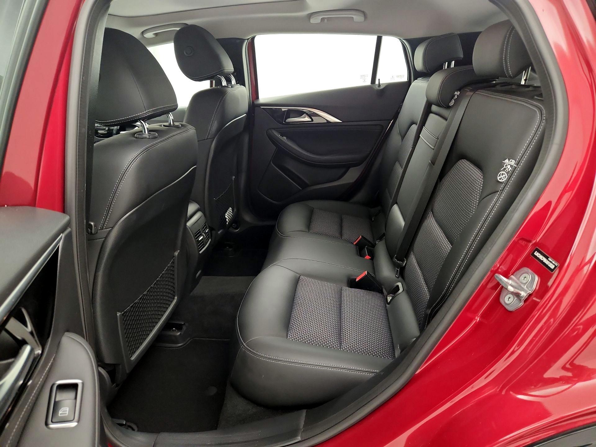 Thumbnail: 2019 INFINITI QX30 - 19