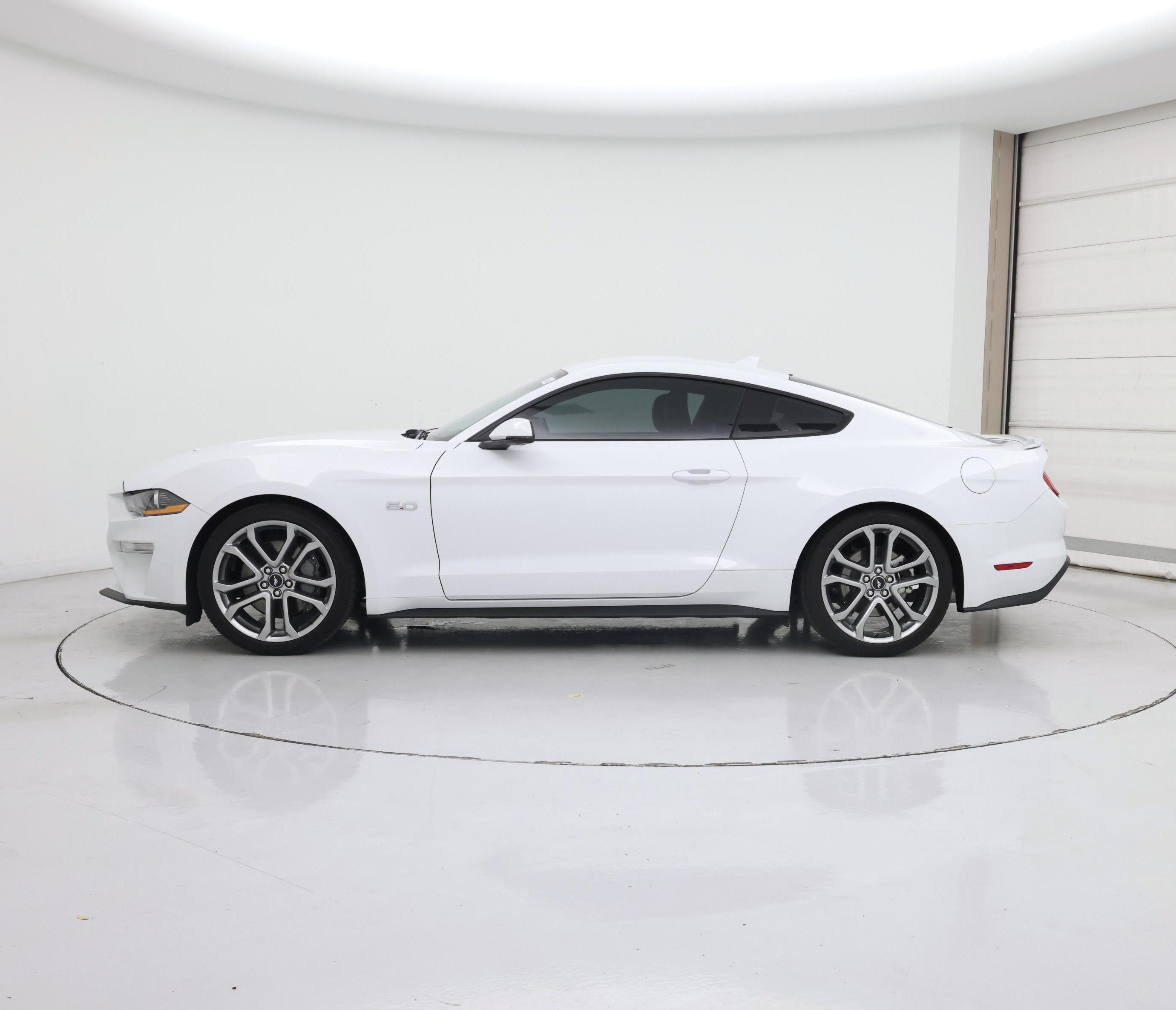 Thumbnail: 2022 Ford Mustang - 3