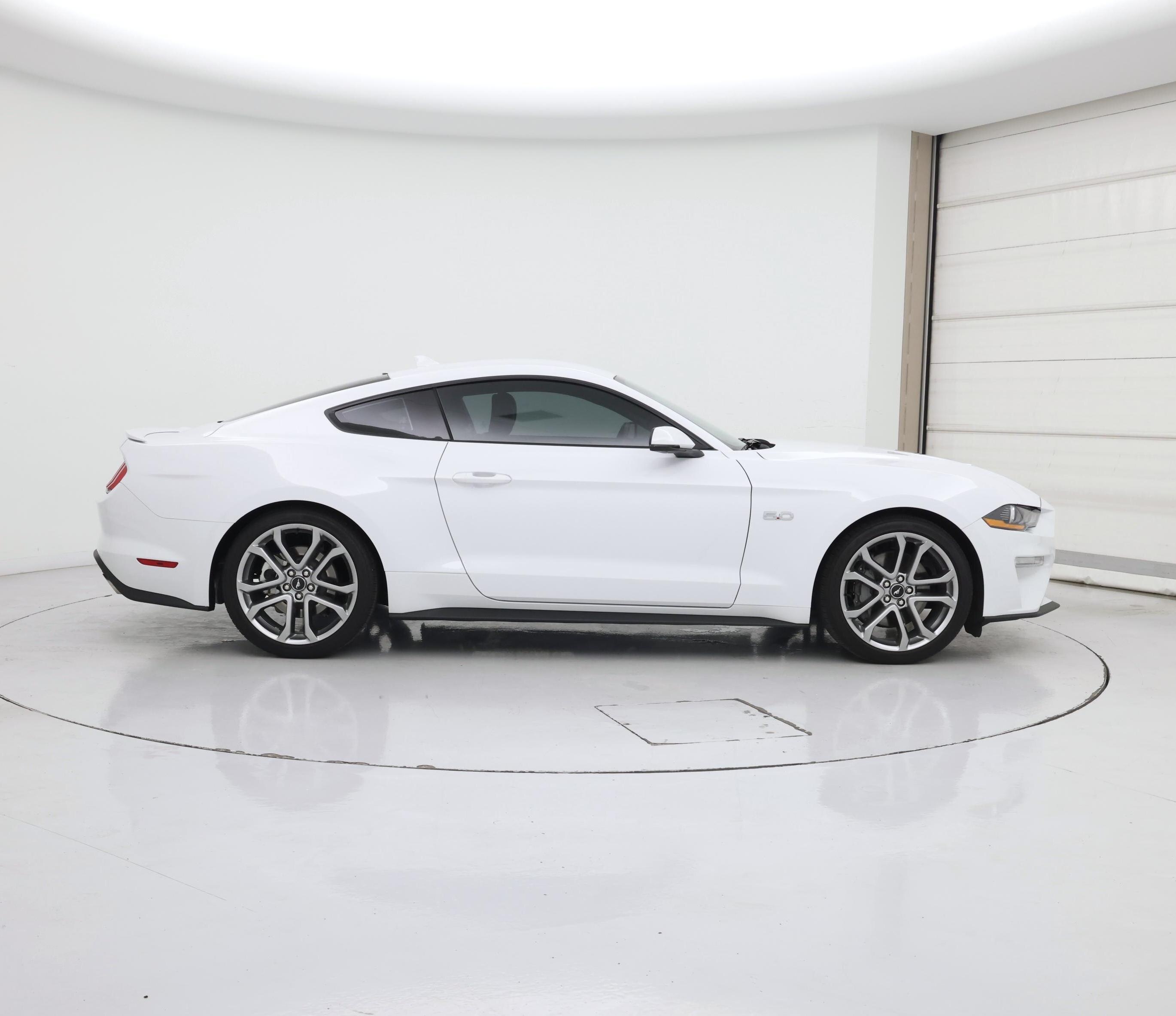 Thumbnail: 2022 Ford Mustang - 7