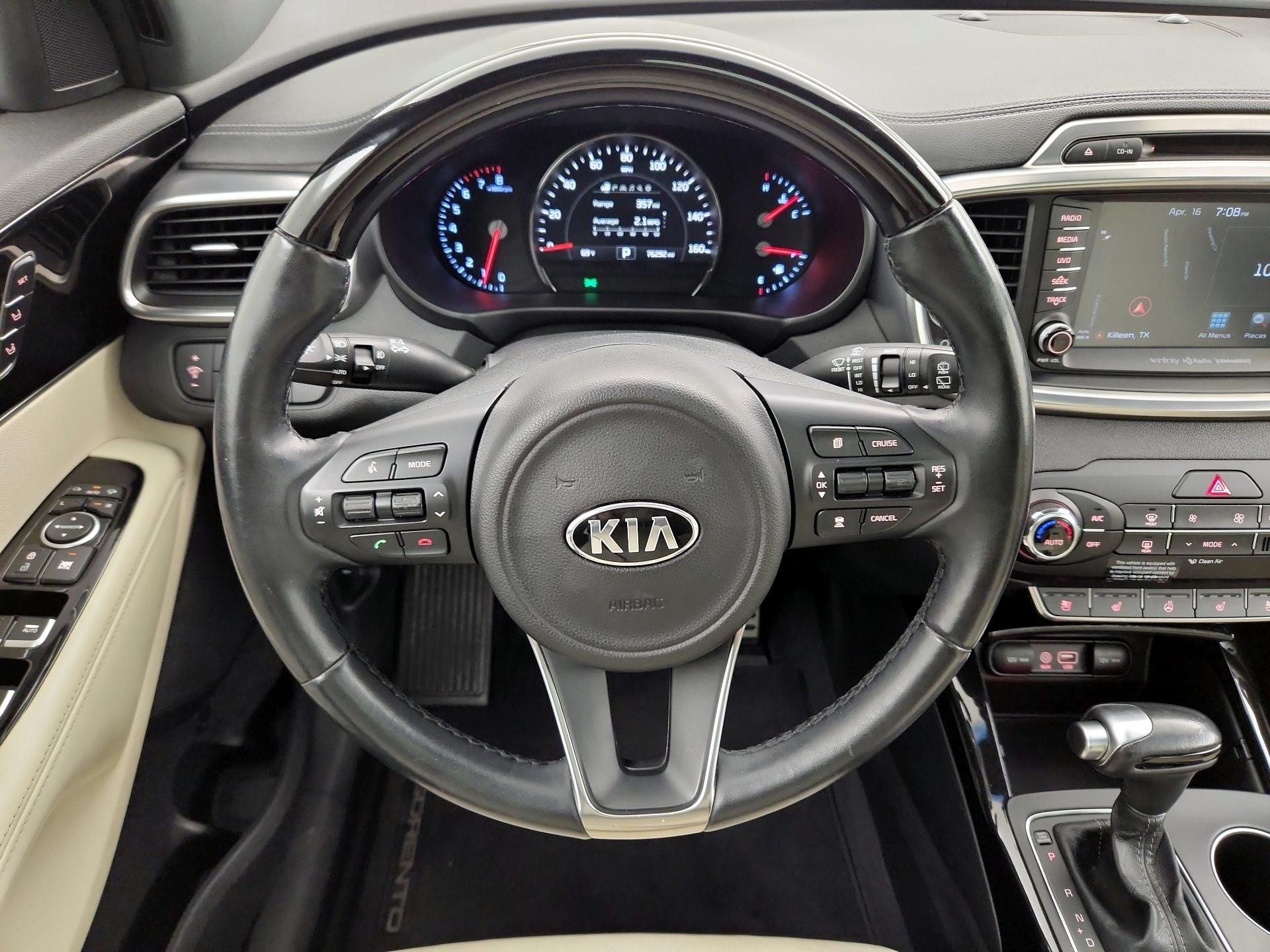 Thumbnail: 2017 Kia Sorento - 10