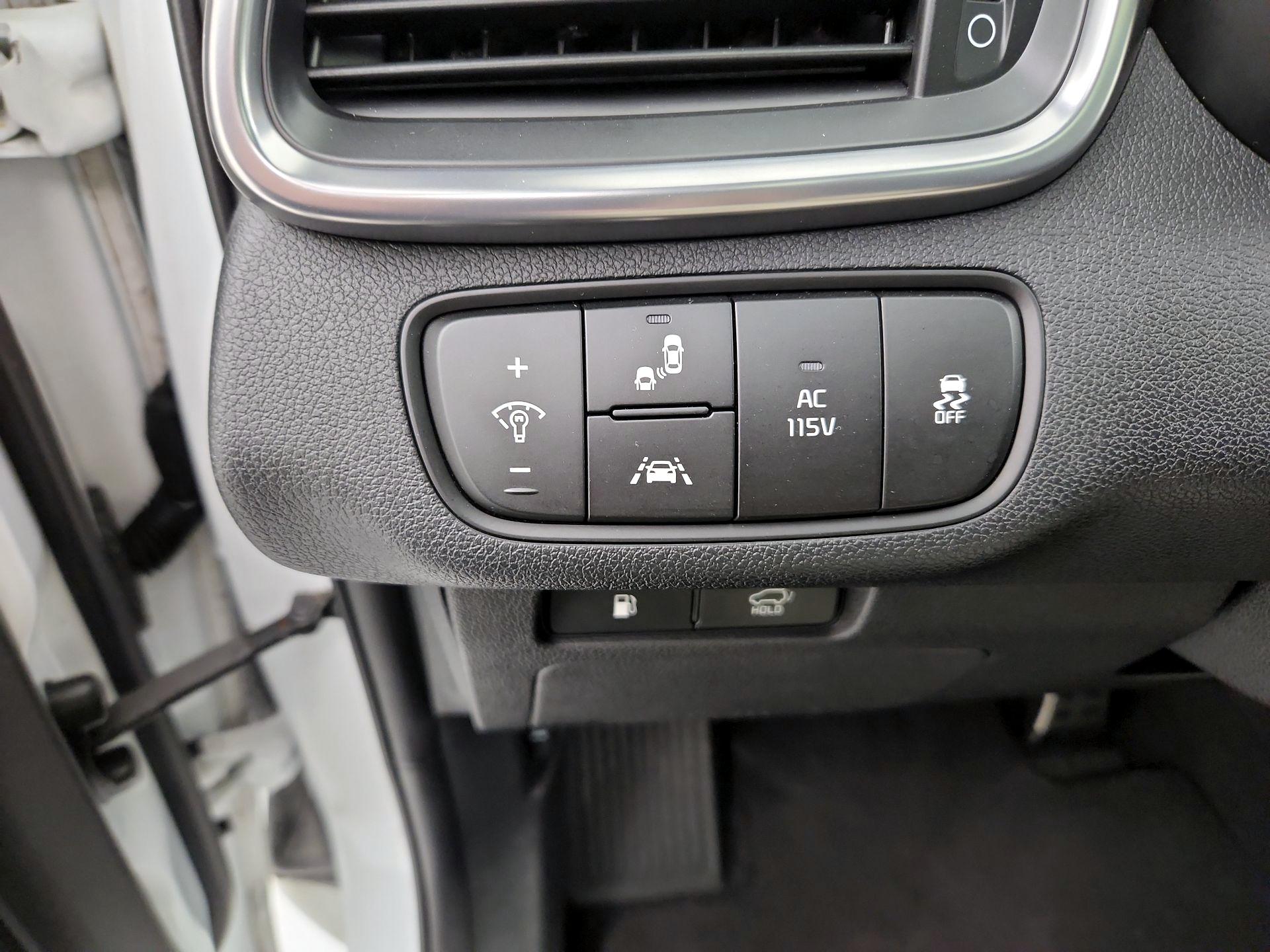 Thumbnail: 2017 Kia Sorento - 13