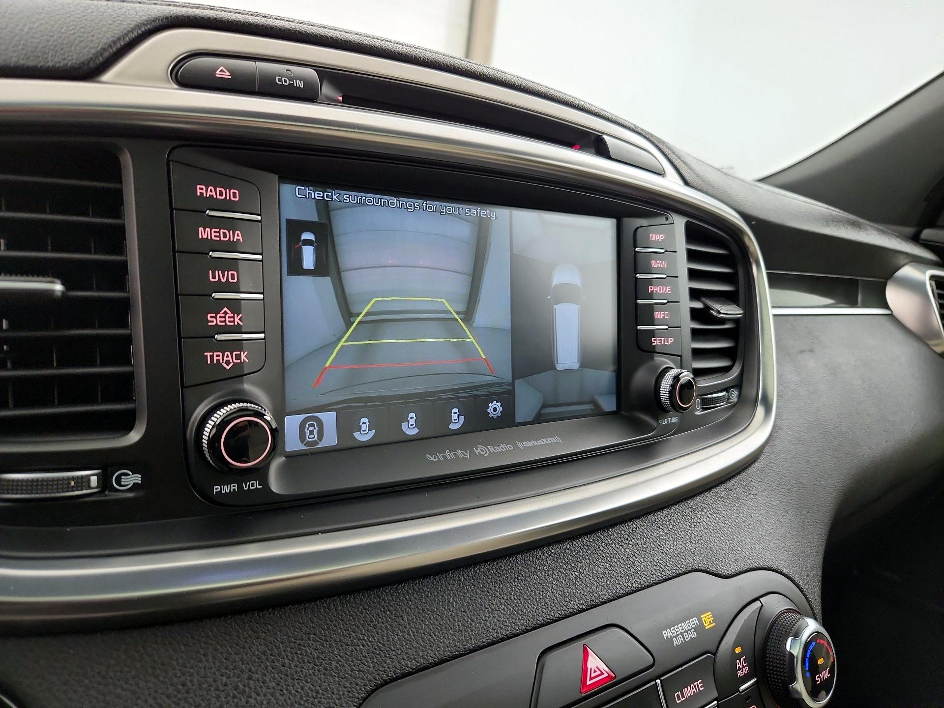 Thumbnail: 2017 Kia Sorento - 15