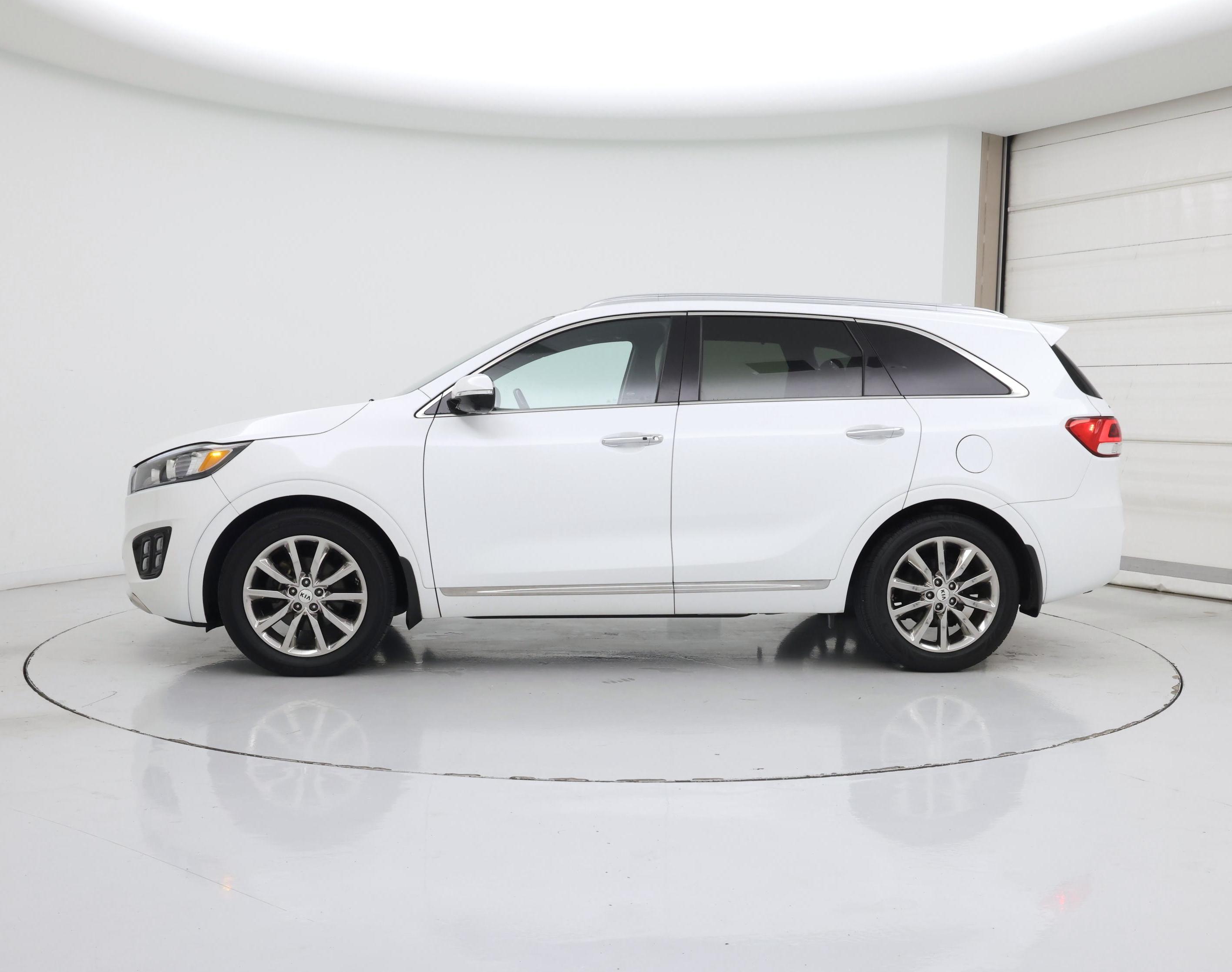 Thumbnail: 2017 Kia Sorento - 3