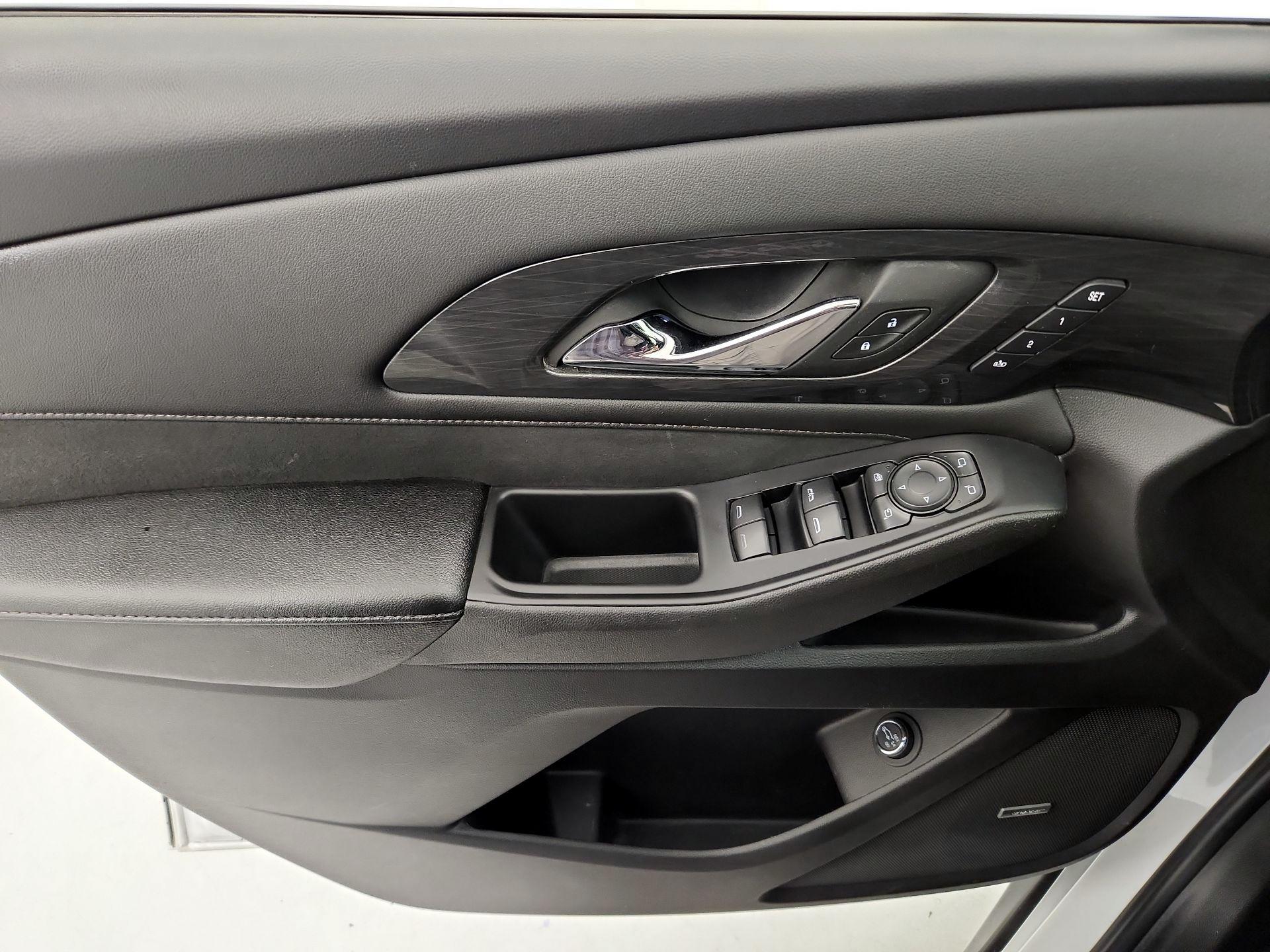 Thumbnail: 2023 Chevrolet Traverse - 12